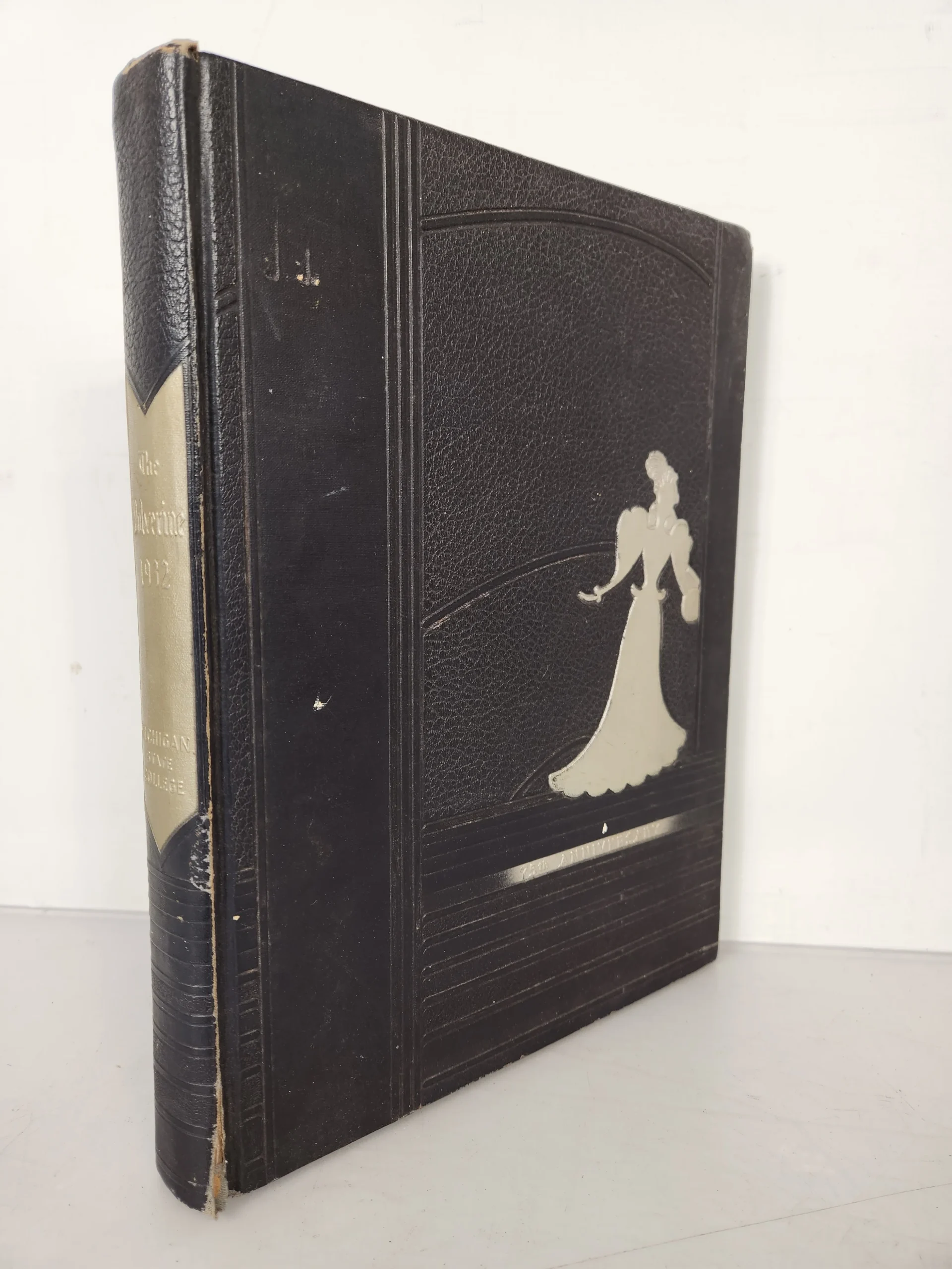 1932 Michigan State College Yearbook Wolverine