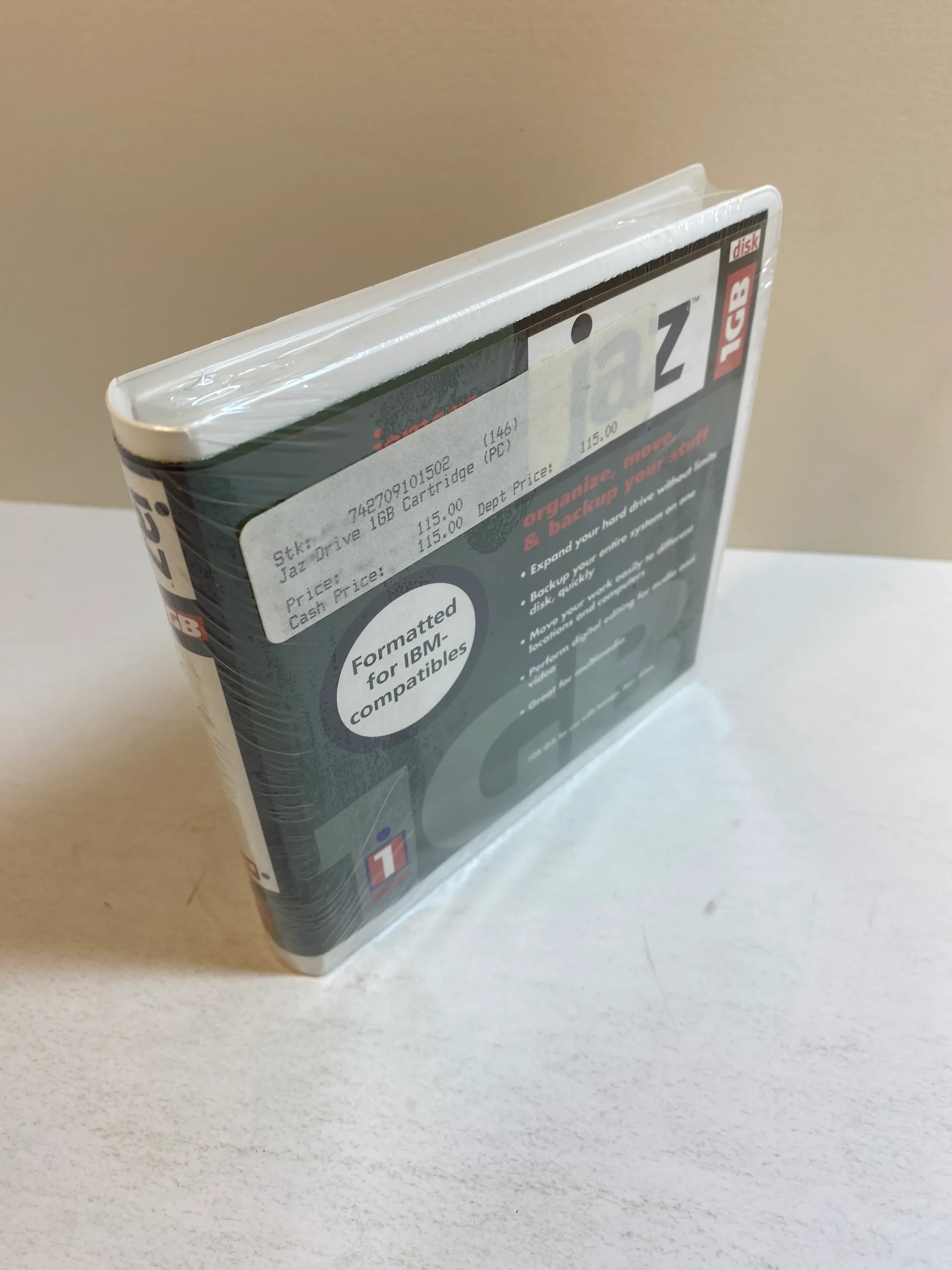 1GB Jaz Drive Disc iomega clamshell case new and sealed