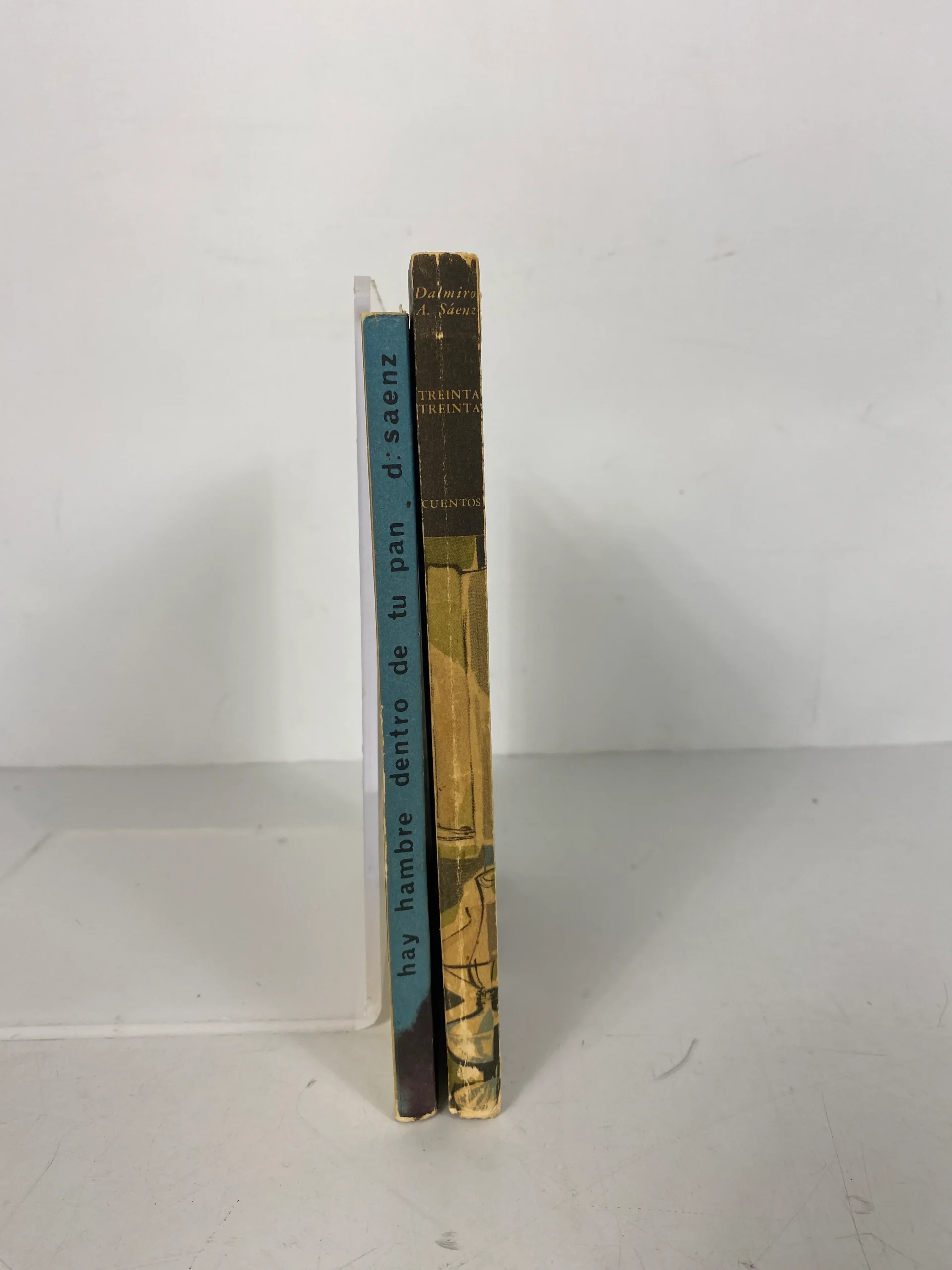 2-dalmiro-saenz-vols-treinta-treintahay-hambre-dentro-de-tu-pan-inscribed-sc.webp 2 Dalmiro Saenz Vols: Treinta Treinta/Hay Hambre Dentro de Tu Pan Inscribed SC