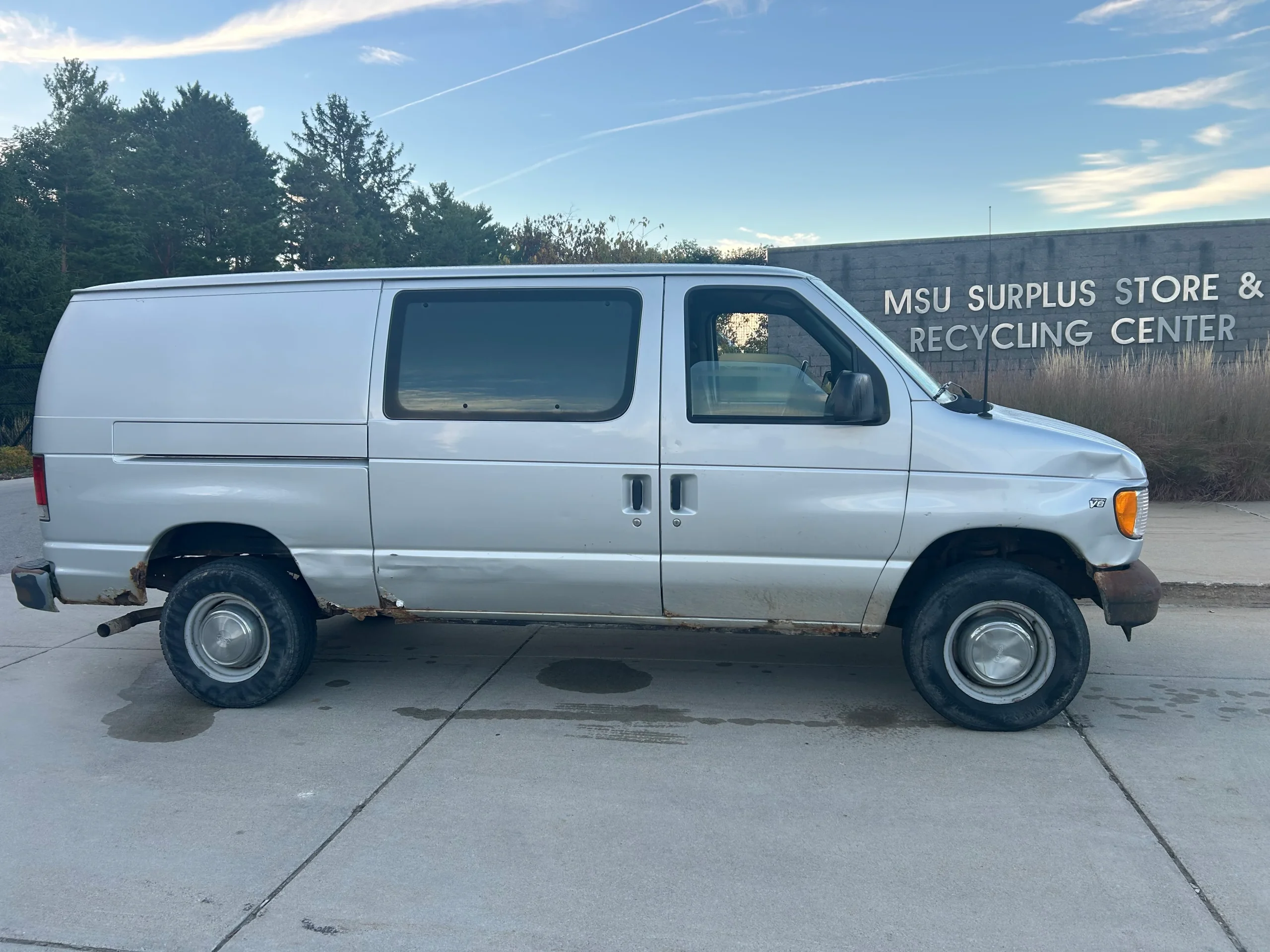 2339457C-3008-4EF2-B0E9-E0A8161A4CDC.webp 2002 - Ford Econoline Van E250- 1389