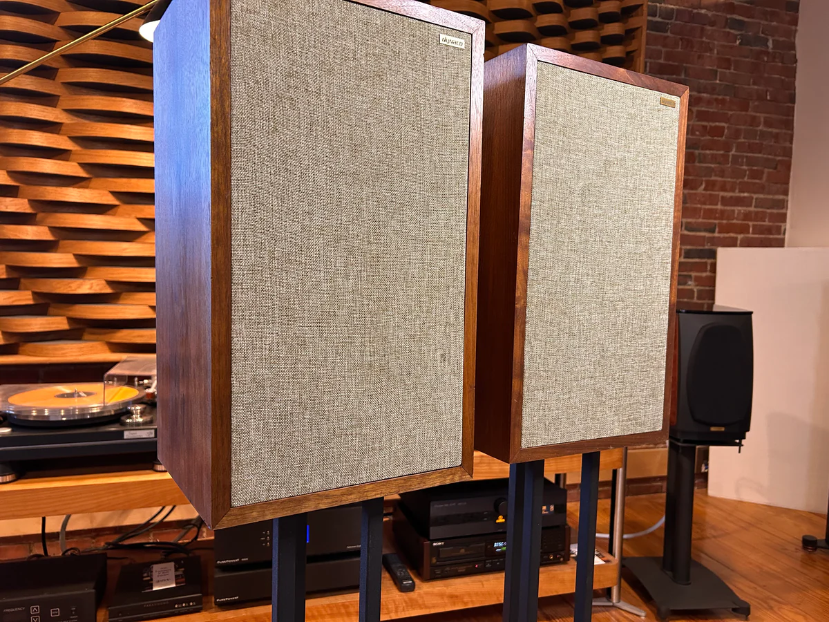 Dynaco A25 Speakers - Timeless Performers