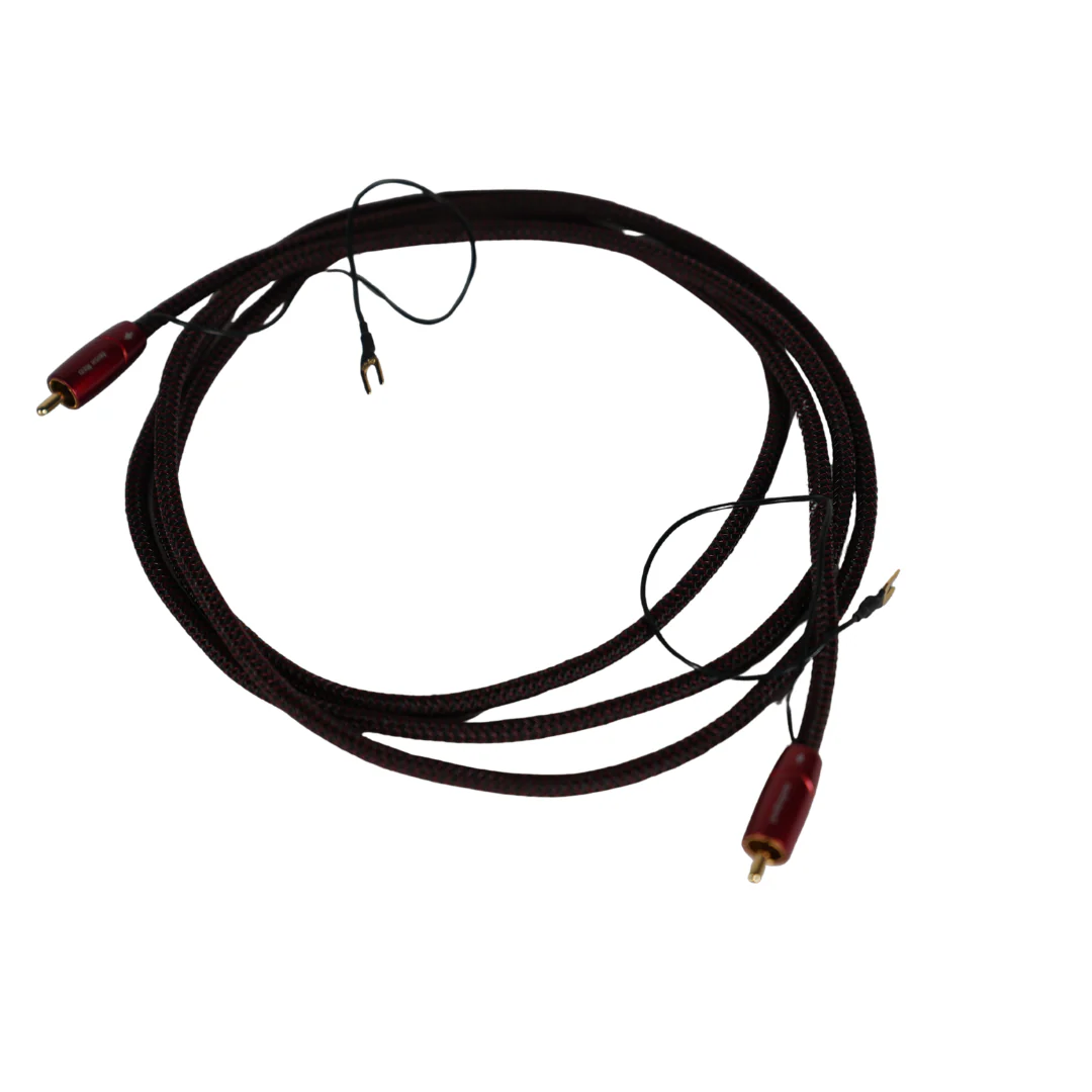 ADQred_2.webp AudioQuest IRISH RED 2M Subwoofer Cable