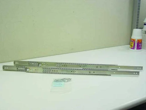 Accuride 305A-A20-LR20 Inch Low Profile Light Duty Rackmount Slide