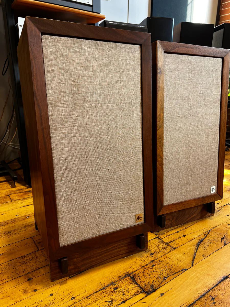 Acoustic Research AR3, Classic New England Sound - SOLD