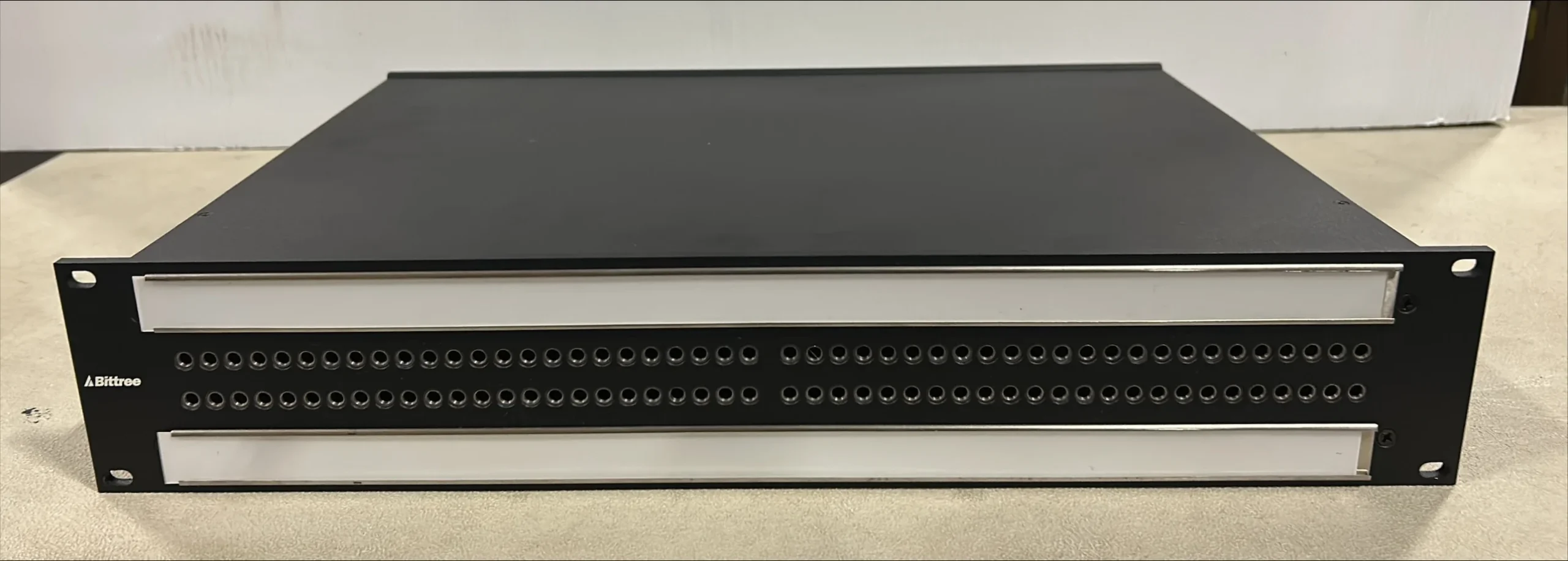 Bittree 2x48 2RU TT Patchbay, Front Selectable TRS Audio, B96DC/4NOST/E3 M2OU12B