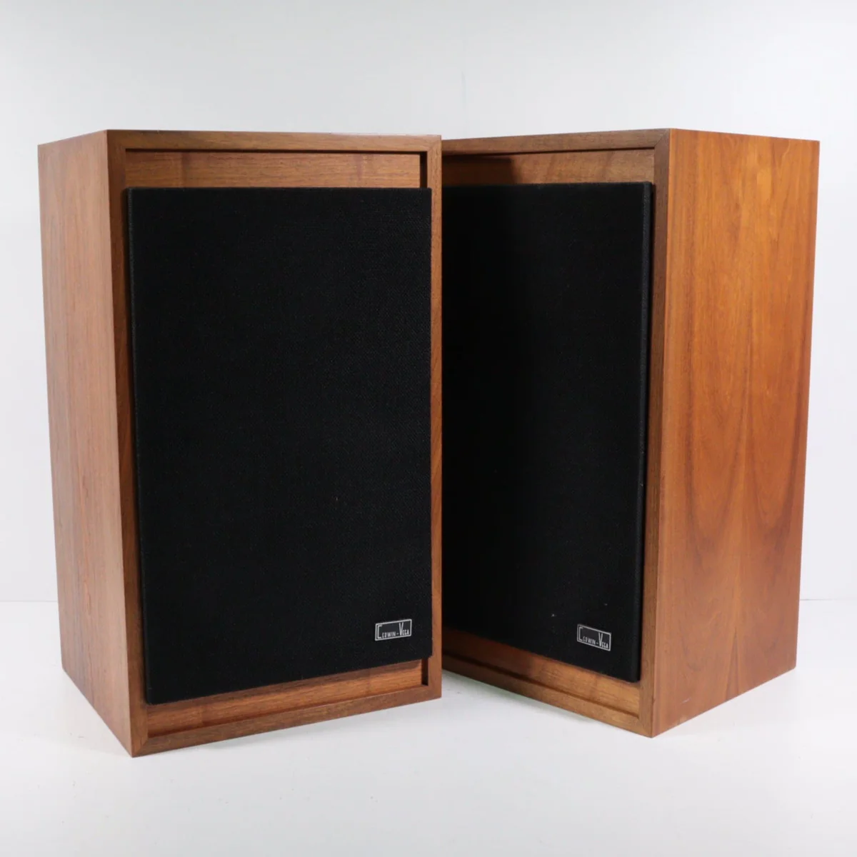 Cerwin-Vega-R-26-Loudspeaker-System-Pair-ONE-HAS-NO-TWEETER-SOUND-and-NEEDS-FOAM-Speakers_1200x1200.webp Cerwin Vega R-26 Loudspeaker System Pair (ONE HAS NO TWEETER SOUND and NEEDS FOAM)
