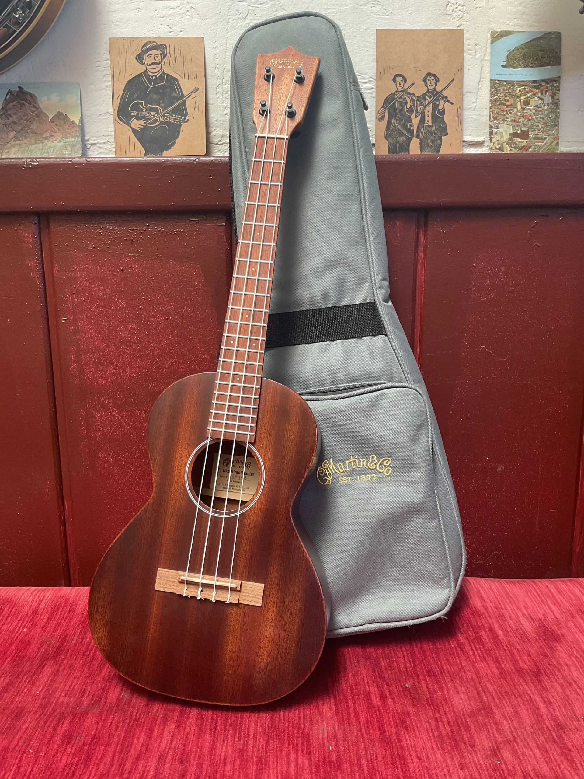 D3F5F554-4E26-4563-8CED-F6C9030E73C9.webp Martin T1 StreetMaster Tenor Ukulele with Bag