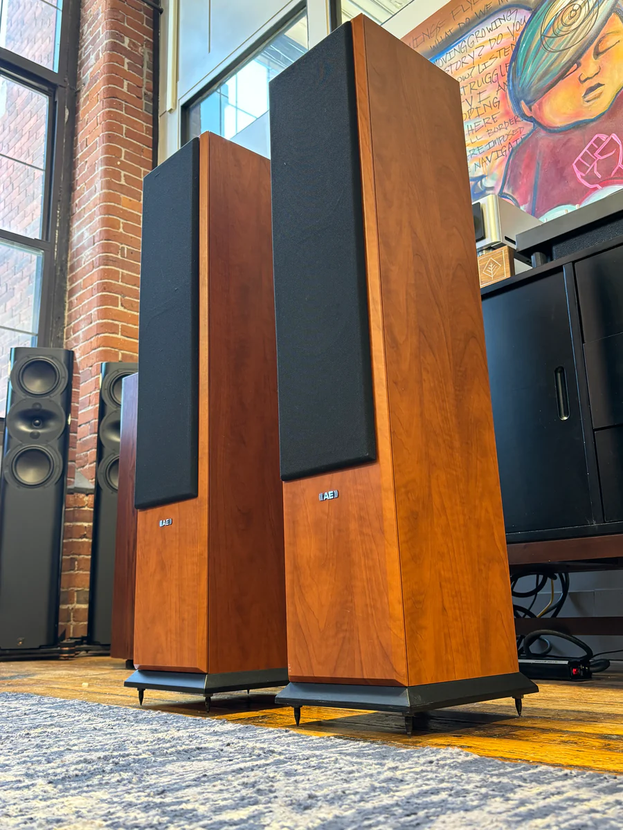 Acoustic Energy, Aegis EVO Three... Classics from AE, British Middleweight Champs in Cherry!