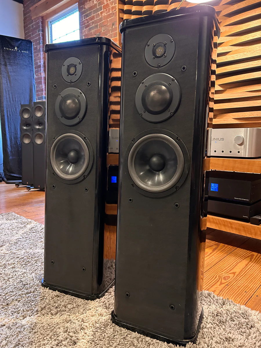 Genesis Technologies 8300f, Innovative Loudspeakers from Legend, Arnie Nudell