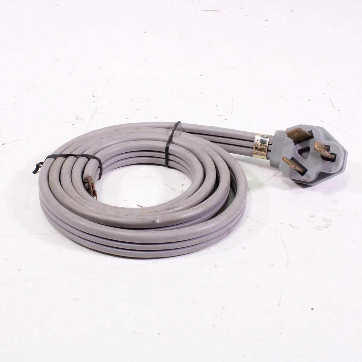 Heavy-Duty 4 ft 3-Prong Range Power Cord with Ring Terminal Ends