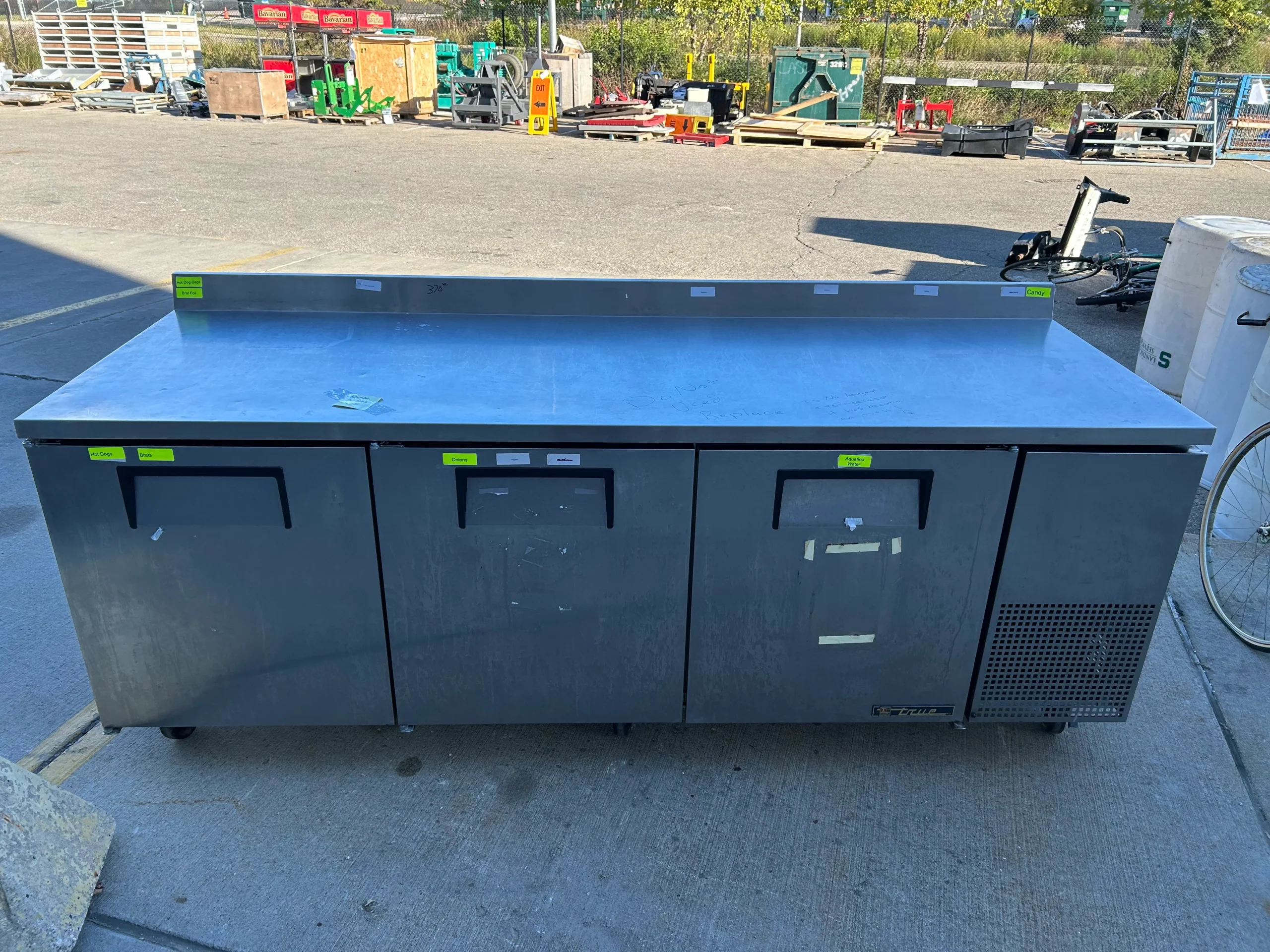 IMG_1652.webp True Manufacturing Company Cabinet for parts or repair/Scrap Bid #584- 370lbs