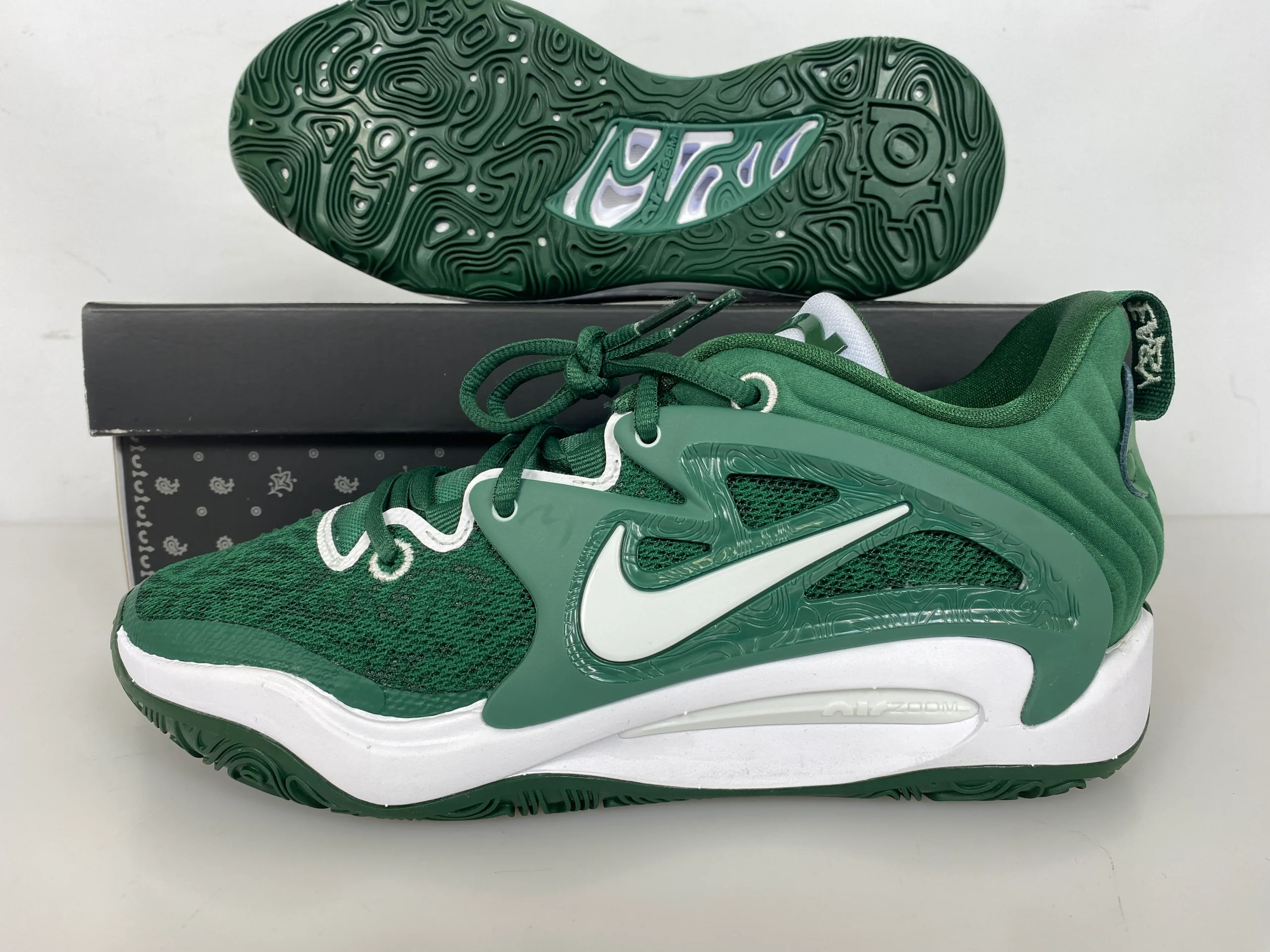 Nike Green KD15 Basketball Shoes Men's Size 8