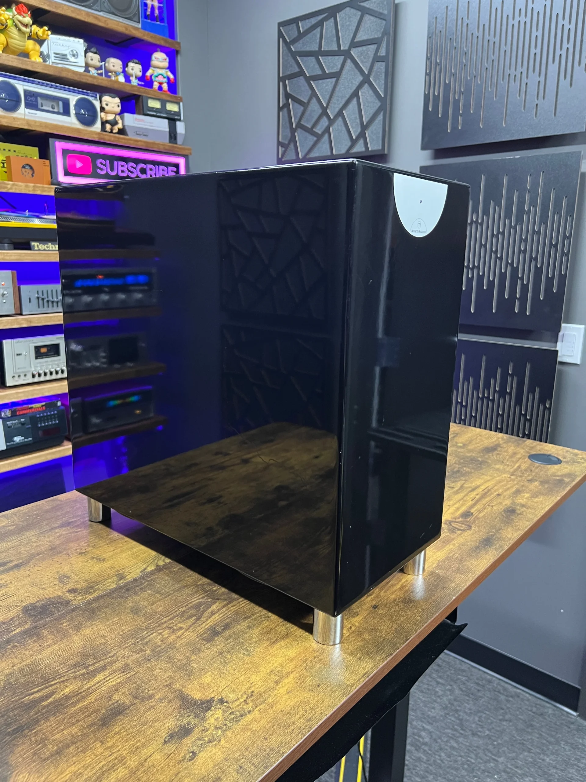 Monitor Audio Radius 720 *Local Pickup Only*