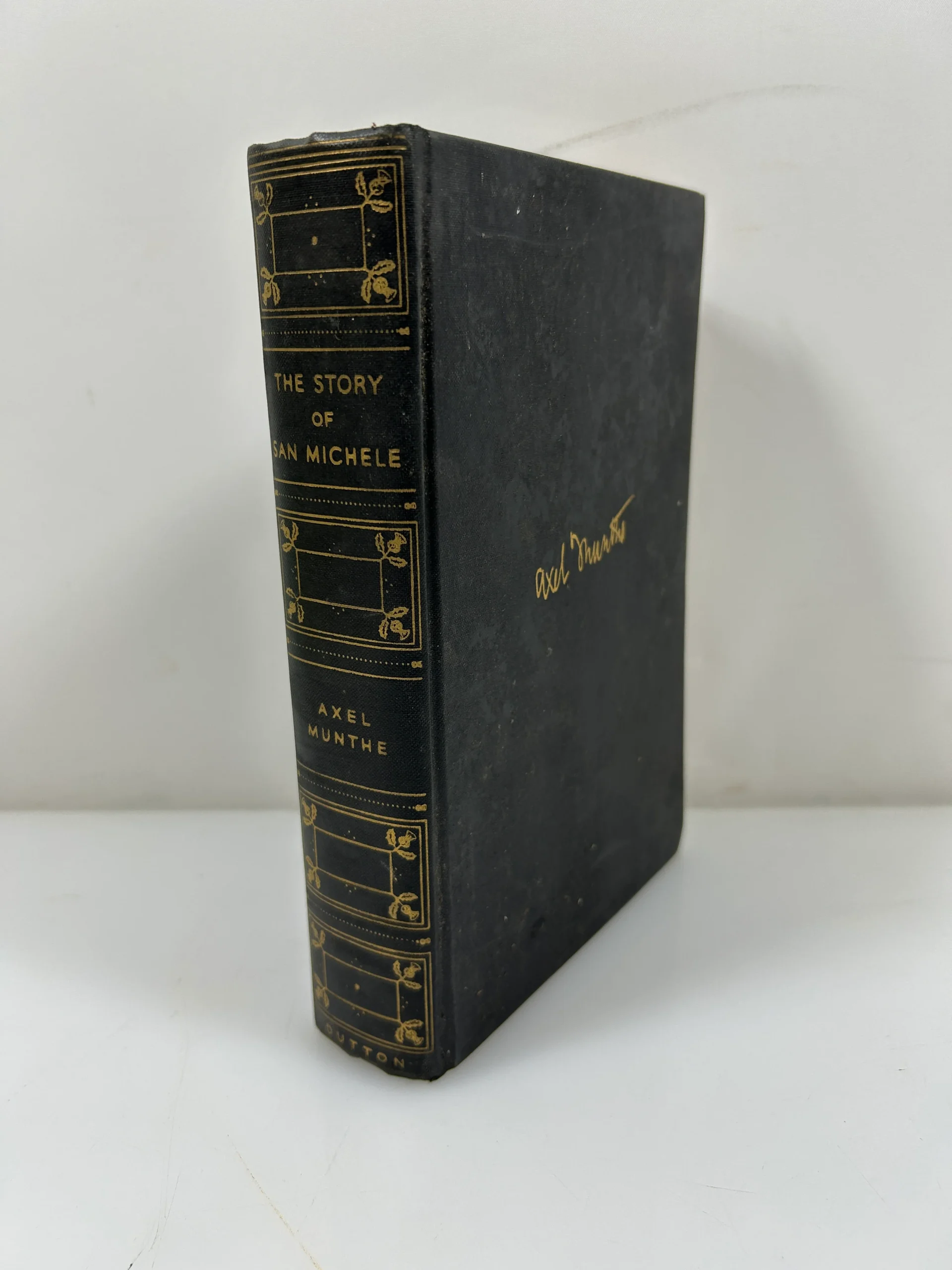 IMG_8558_5b12f002-e27e-4347-a80d-36a1a3ba3e67.webp The Story of San Michele by Axel Munthe 1937 E.P. Dutton & Co, Inc HC