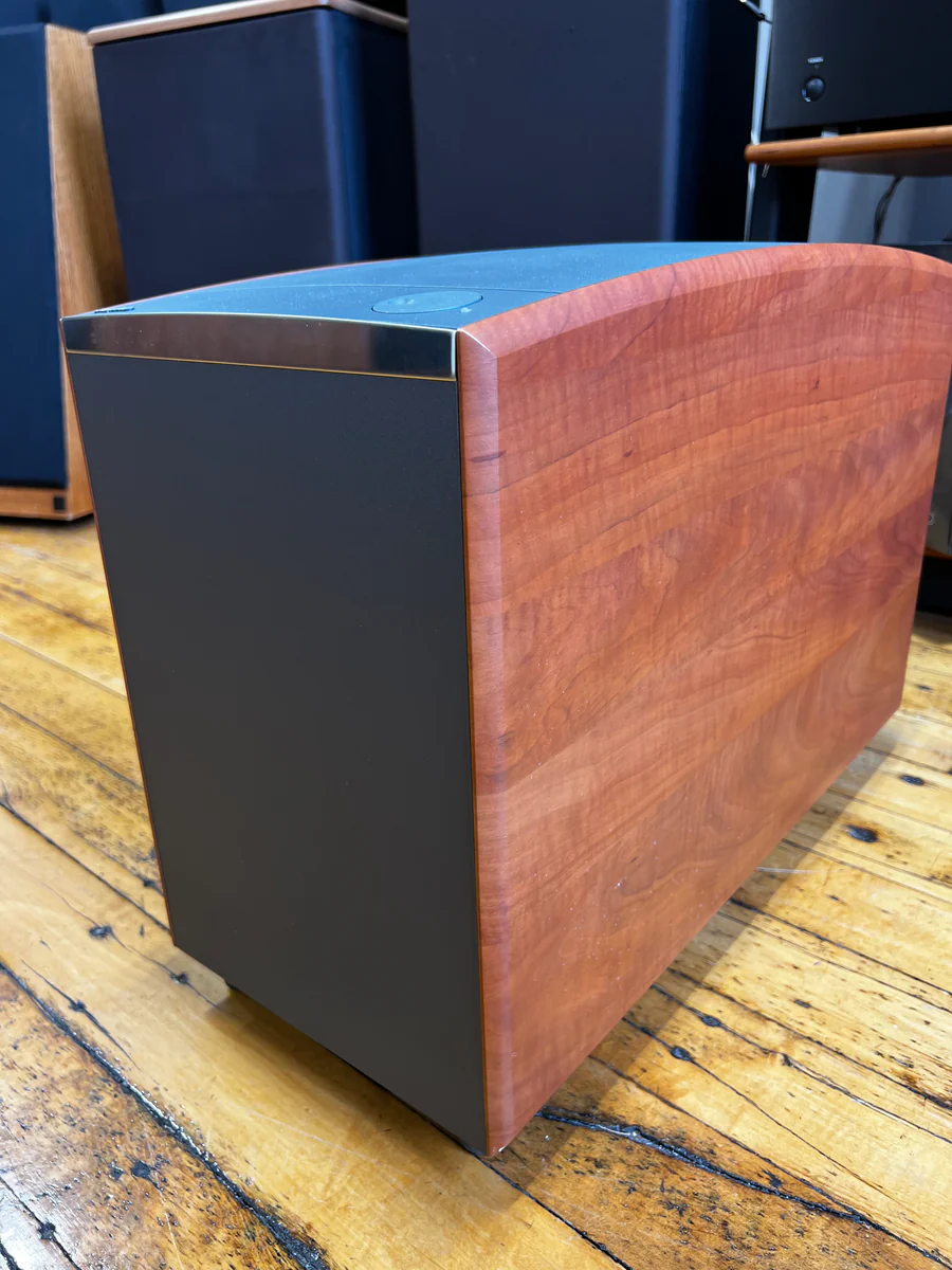 Jamo D4SUB Powered Subwoofer, Sleek Performer