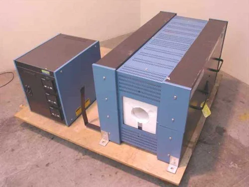 Lindberg556471200C 3-Zone Split Hinge Tube Furnace w/ 58434 Con