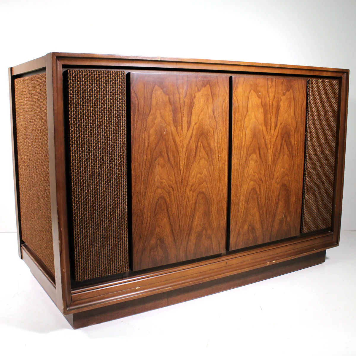 Magnavox 1P3931 Astro-Sonic Stereo Console Record Player Cabinet (PICKUP ONLY)