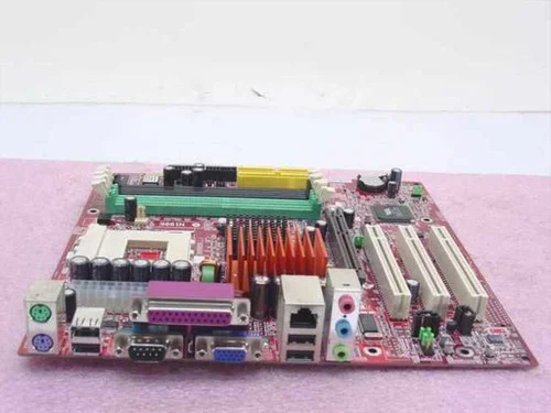 Micro-Star MS-6738Socket 462 System Board