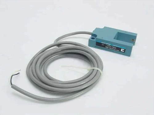Micro Switch FE8V-TU2-MPhotoelectric Vane Sensor - As Is