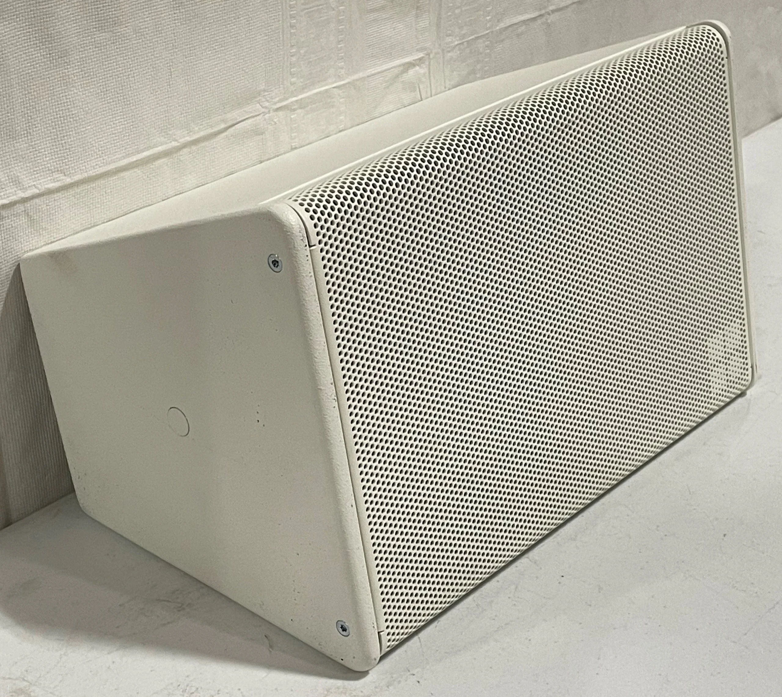 d&b 8S Speaker, White, With Mounting Hardware