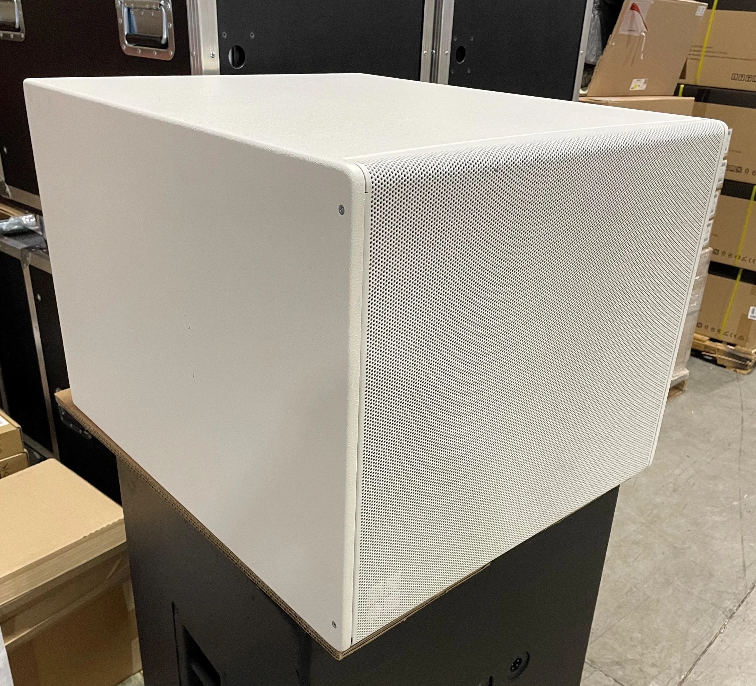 d&b 18S Subwoofer, White, with Mounting Bracket