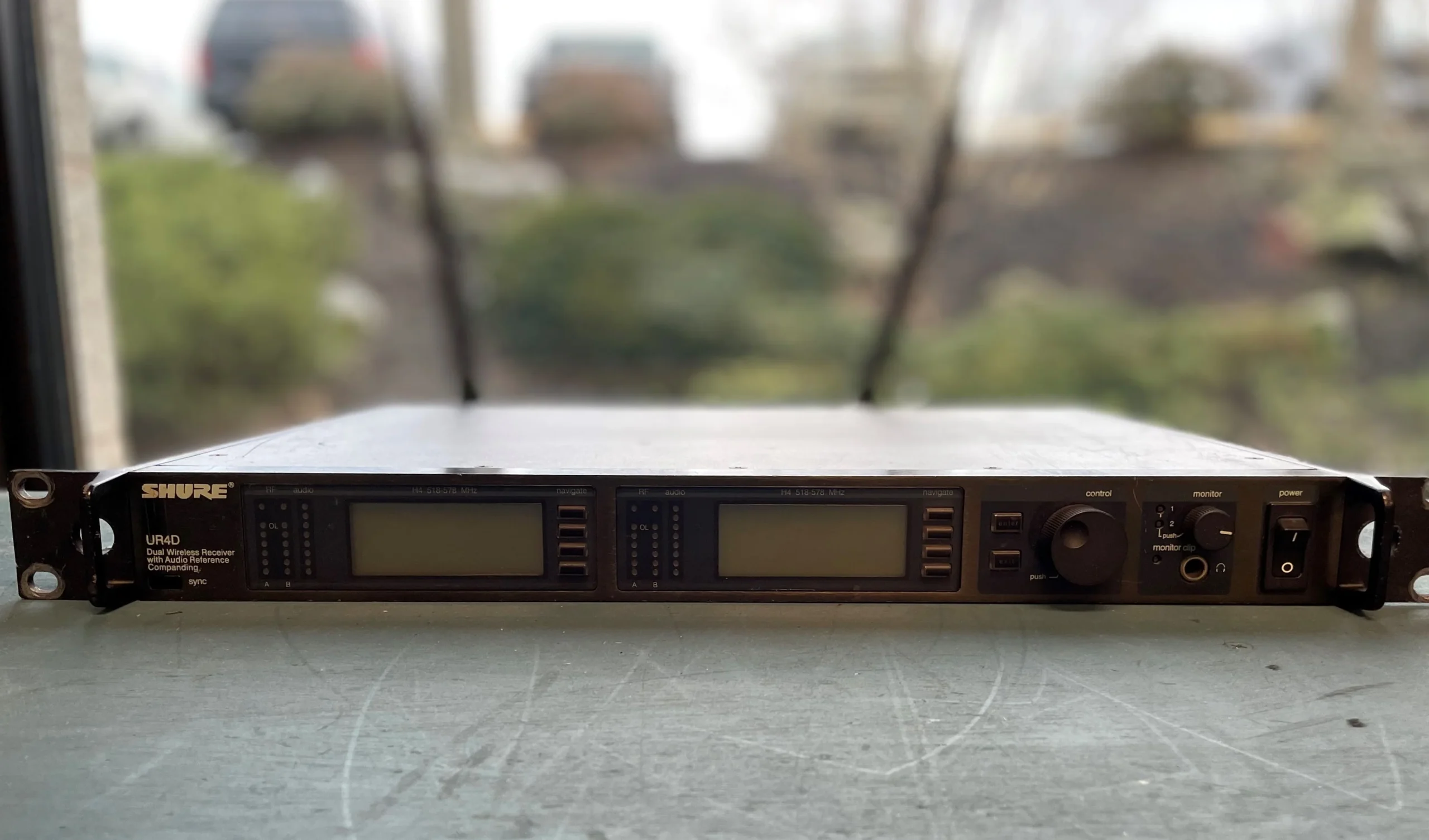 Shure UR4D+ Receiver (H4, 518-578 MHz)