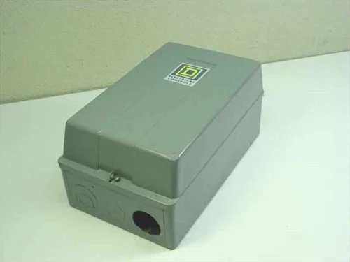Square D 31063-409-38Magnetic Starter with Enclosure