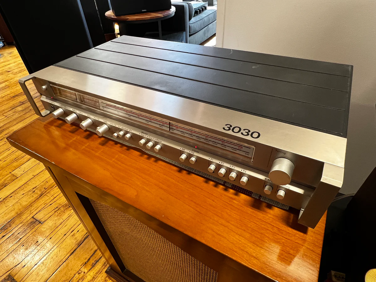 Tandberg TR-3030, Compact Vintage Receiver