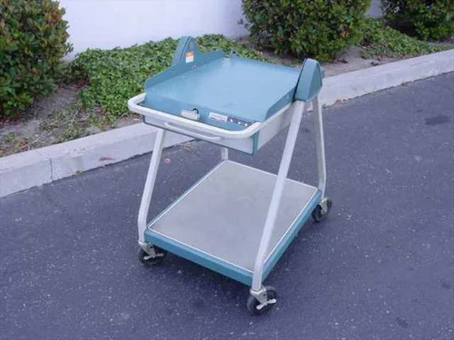 Tektronix Type 205Scope-Mobile