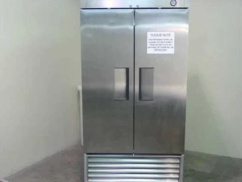 True Manufacturing T-3535 CF Reach In Refrigerator - 2-Door Stainless