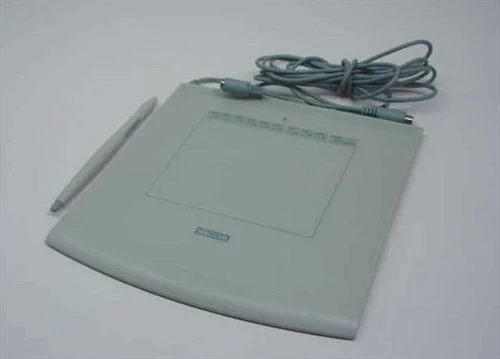 Wacom GD-0405-AIntuos Graphics Tablet - Includes Pen