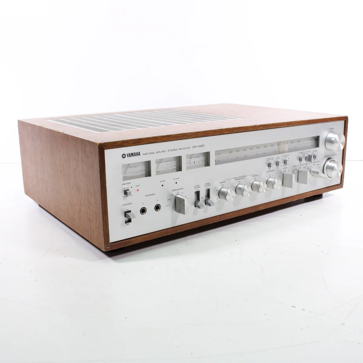 Yamaha CR-1020 Vintage AM FM Stereo Receiver (1978)