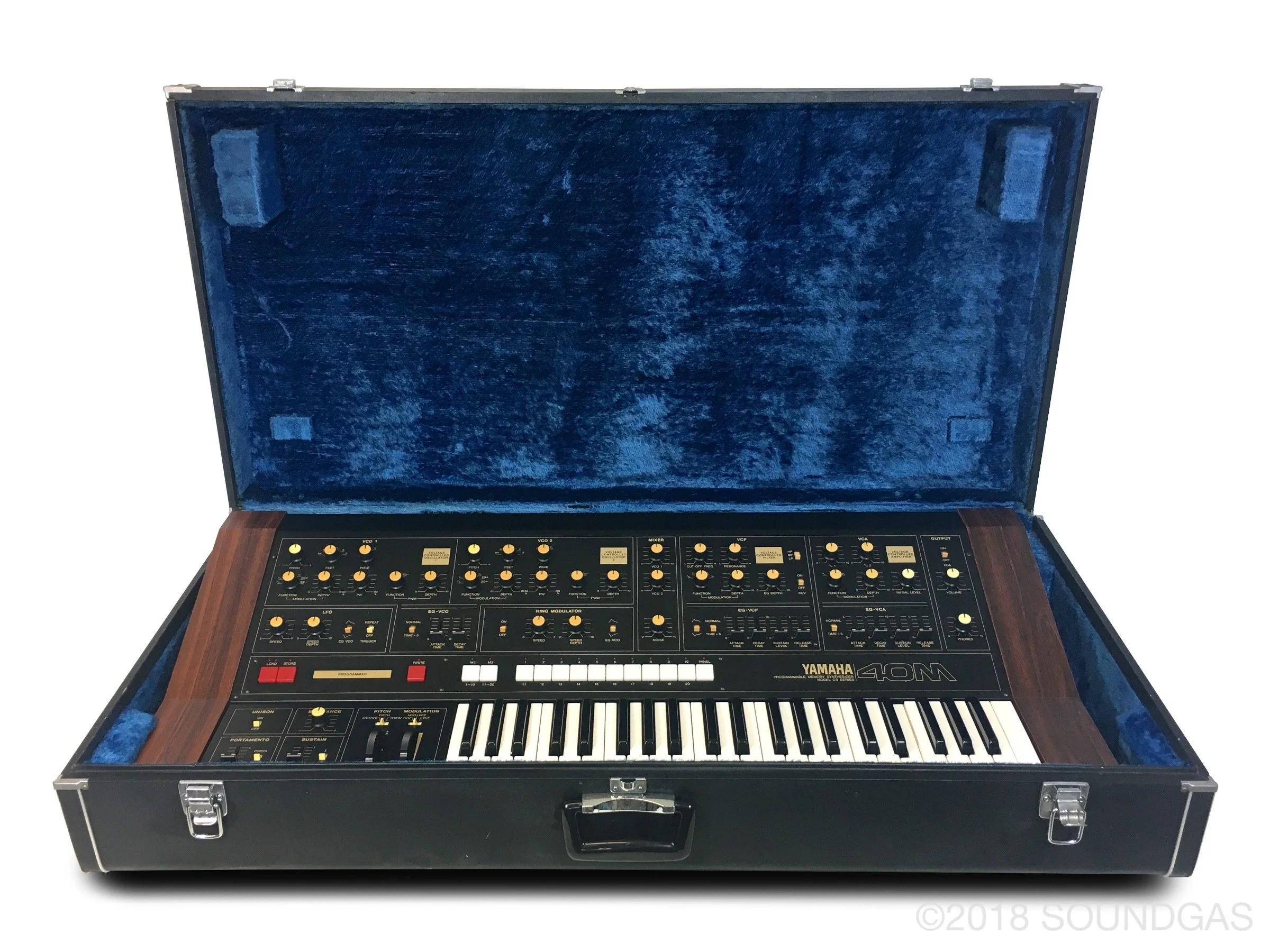 Yamaha-CS-40M-Analog-Synthesizer-Cover-2.webp Yamaha CS-40M