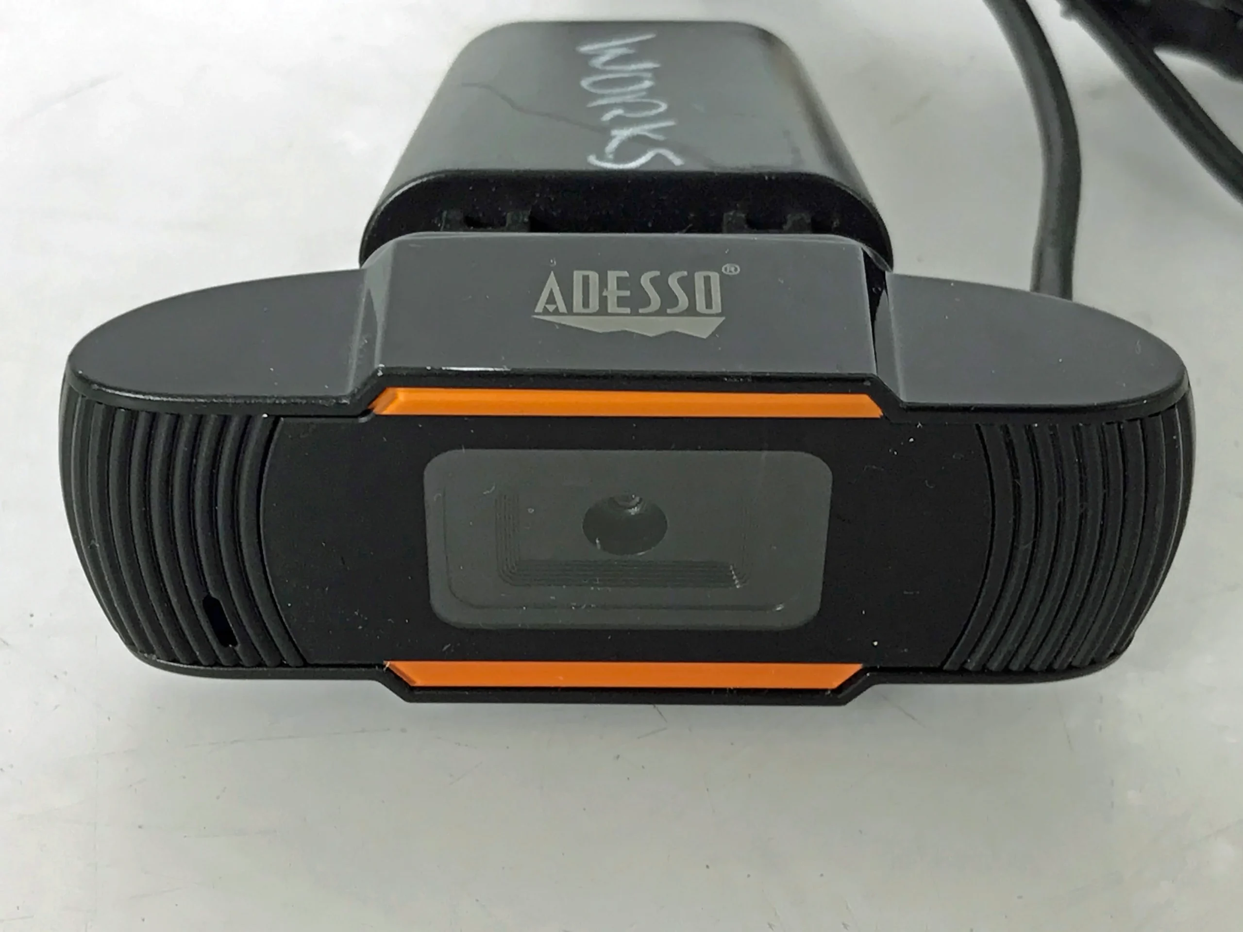 Adesso CyberTrack H2 480p Video Webcam