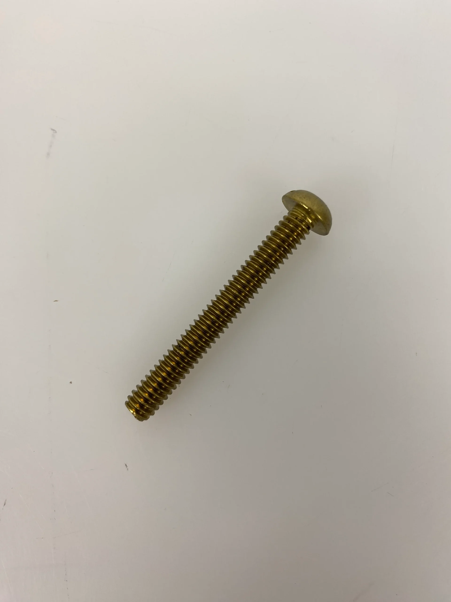 Alma Bolt Company Brass Round Slotted Machine Screw 1/4"-20x2 Count 100