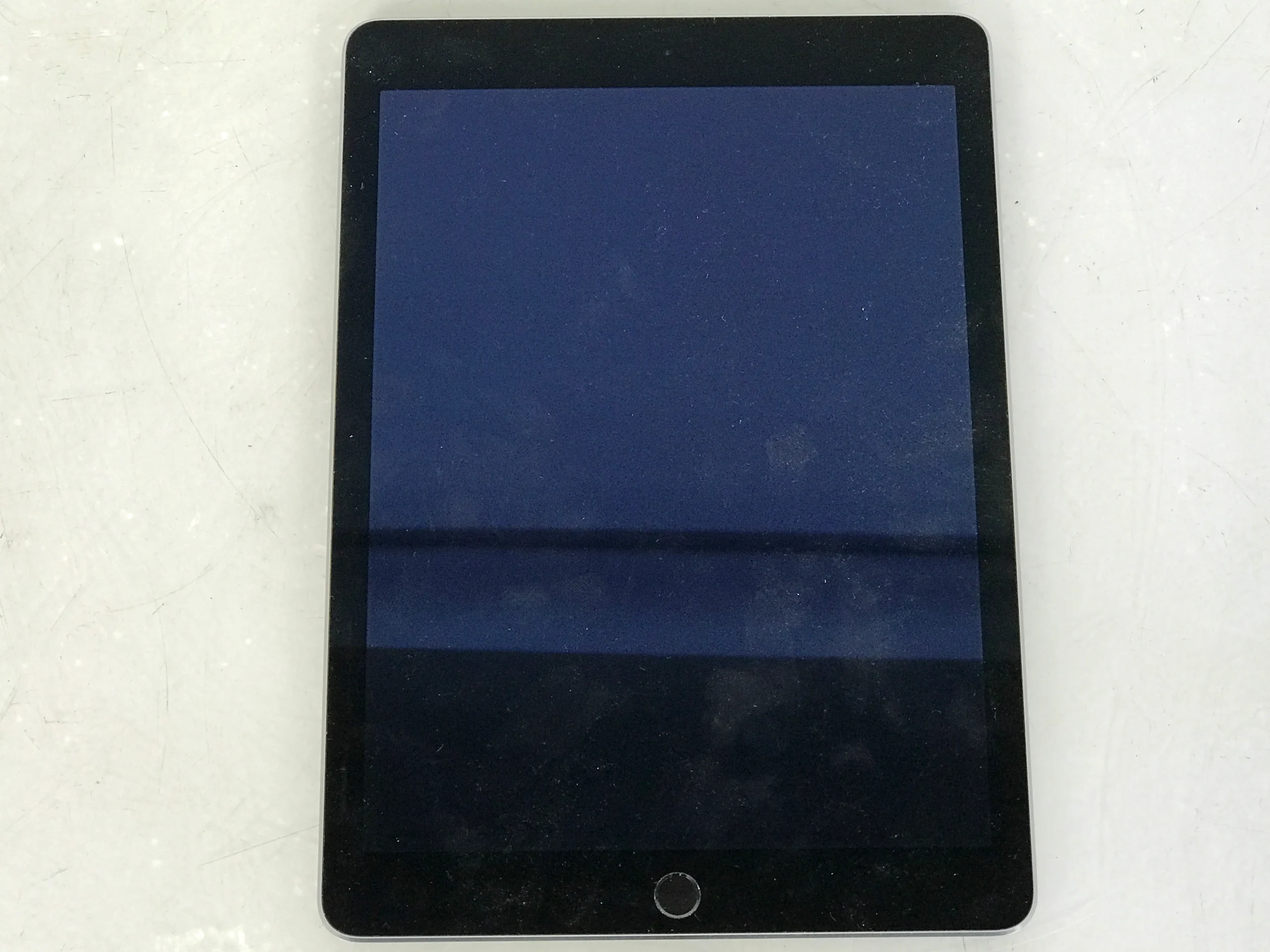 Apple iPad Air 2 64GB 9.7" WiFi Only Gray A1566