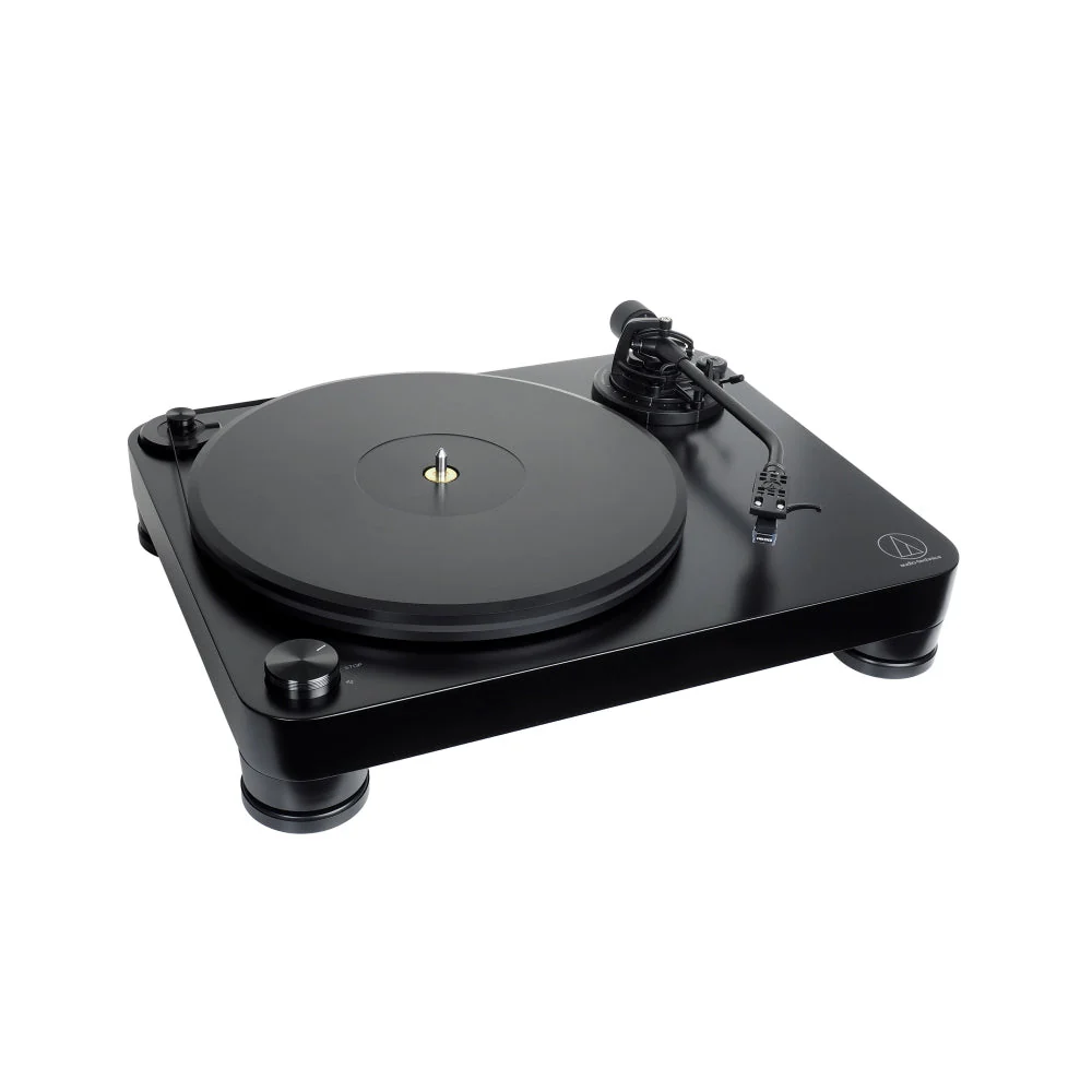 Audio Technica AT-LP7 Manual belt-drive turntable with built-in phono preamp