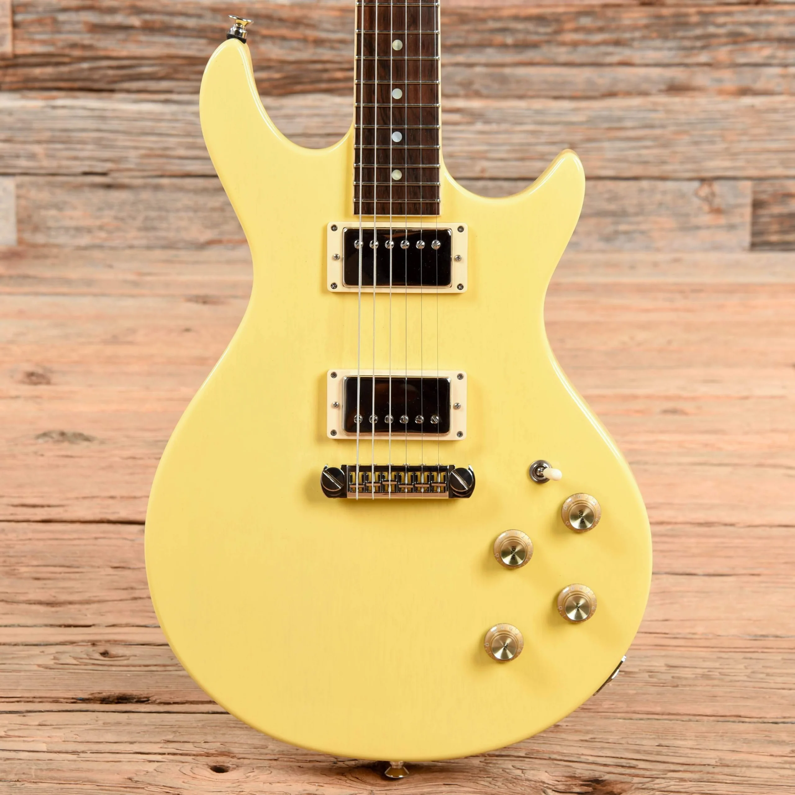 b3 Earth TV Yellow 2007