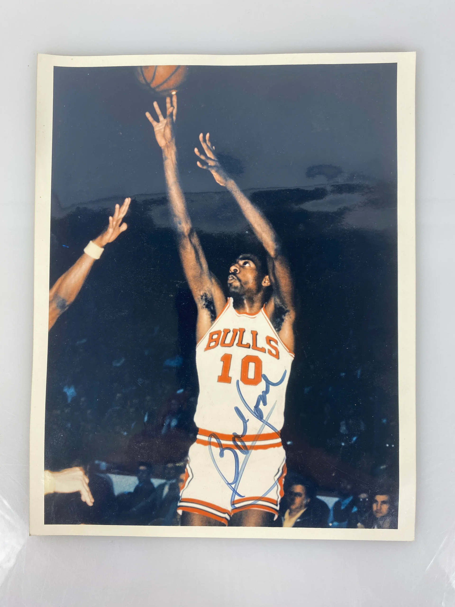 Bob Love Chicago Bulls Autographed Picture