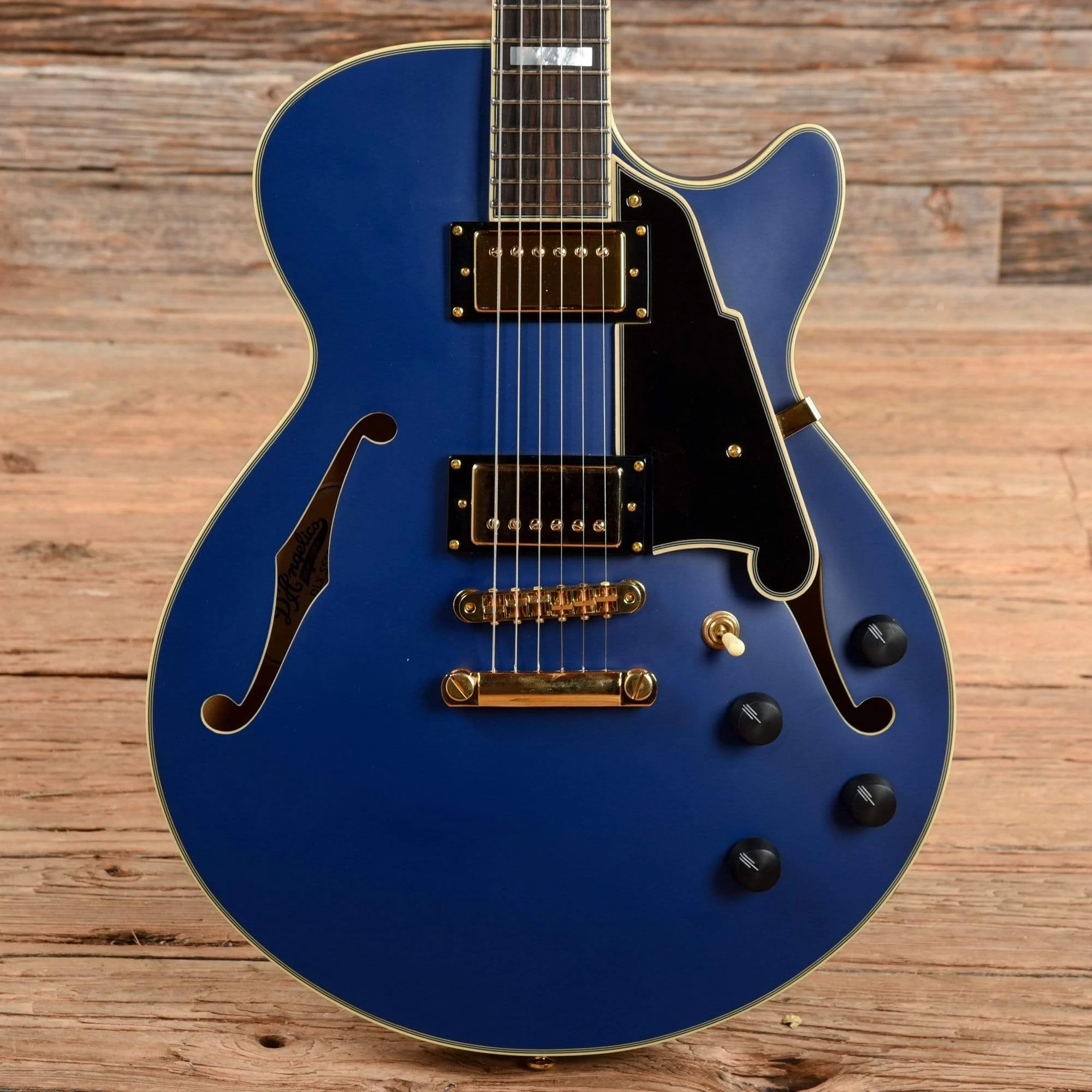 D'Angelico DLX SSS Satin Blue