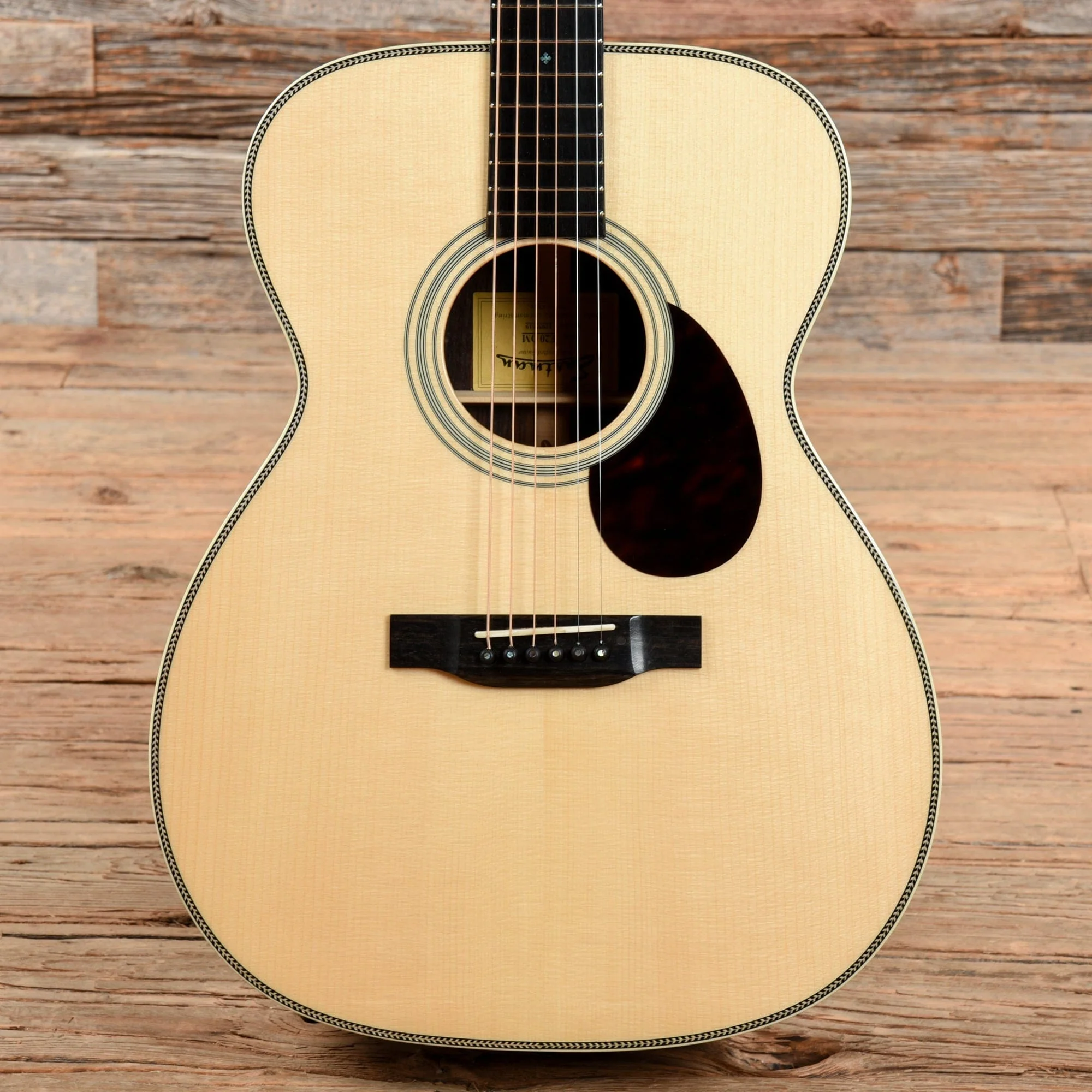 Eastman E20OM Orchestra Traditional Flattop Natural