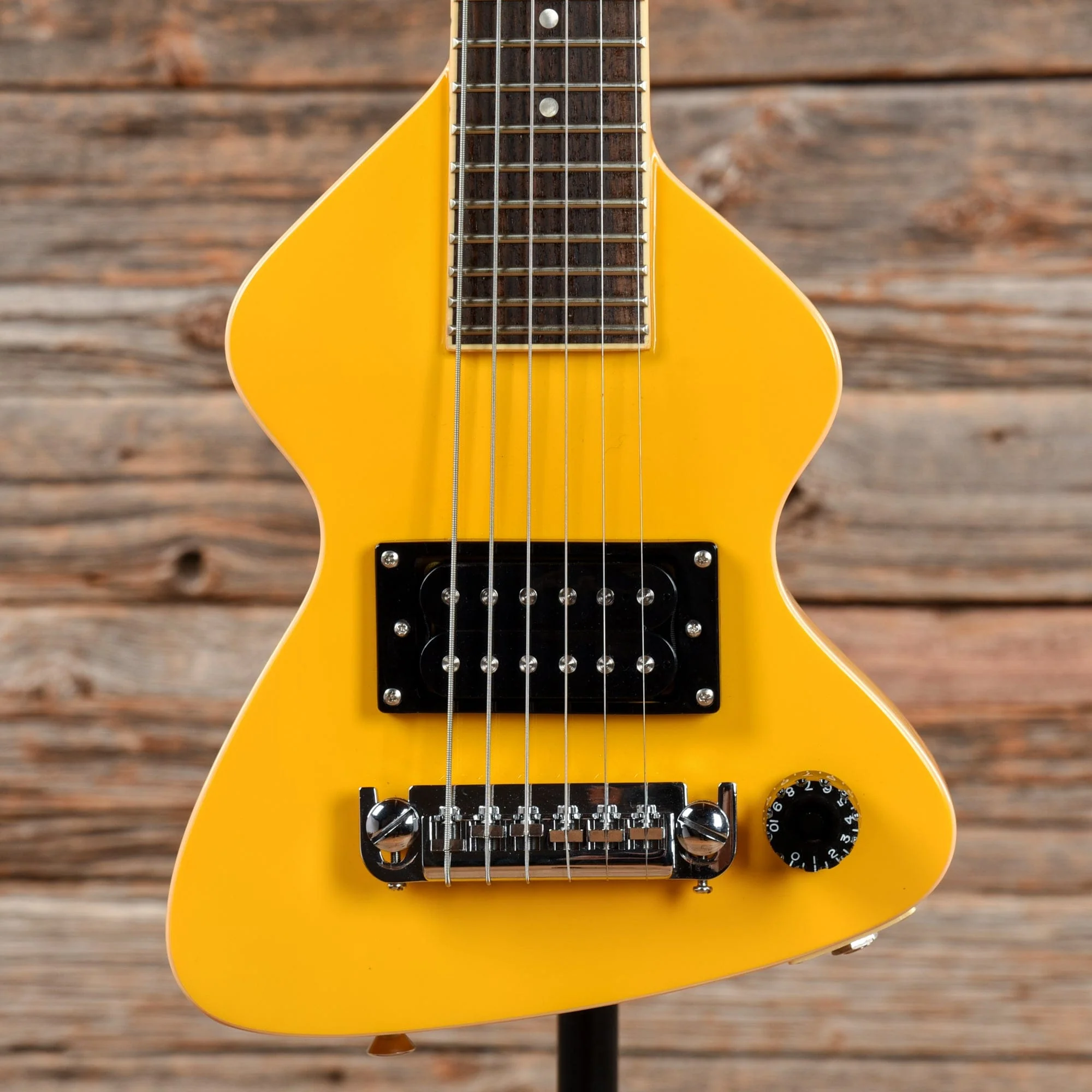 Erlewine Chiquita Travel Guitar Yellow