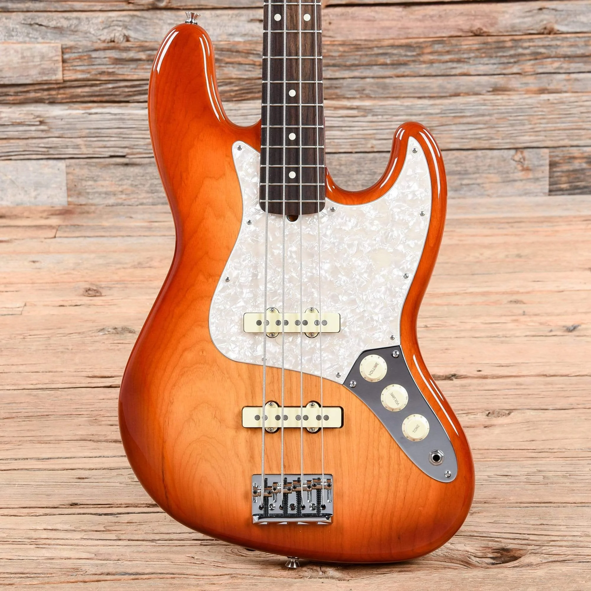 Fender Limited Edition Lightweight Ash American Pro Jazz Bass Sienna Sunburst 2019