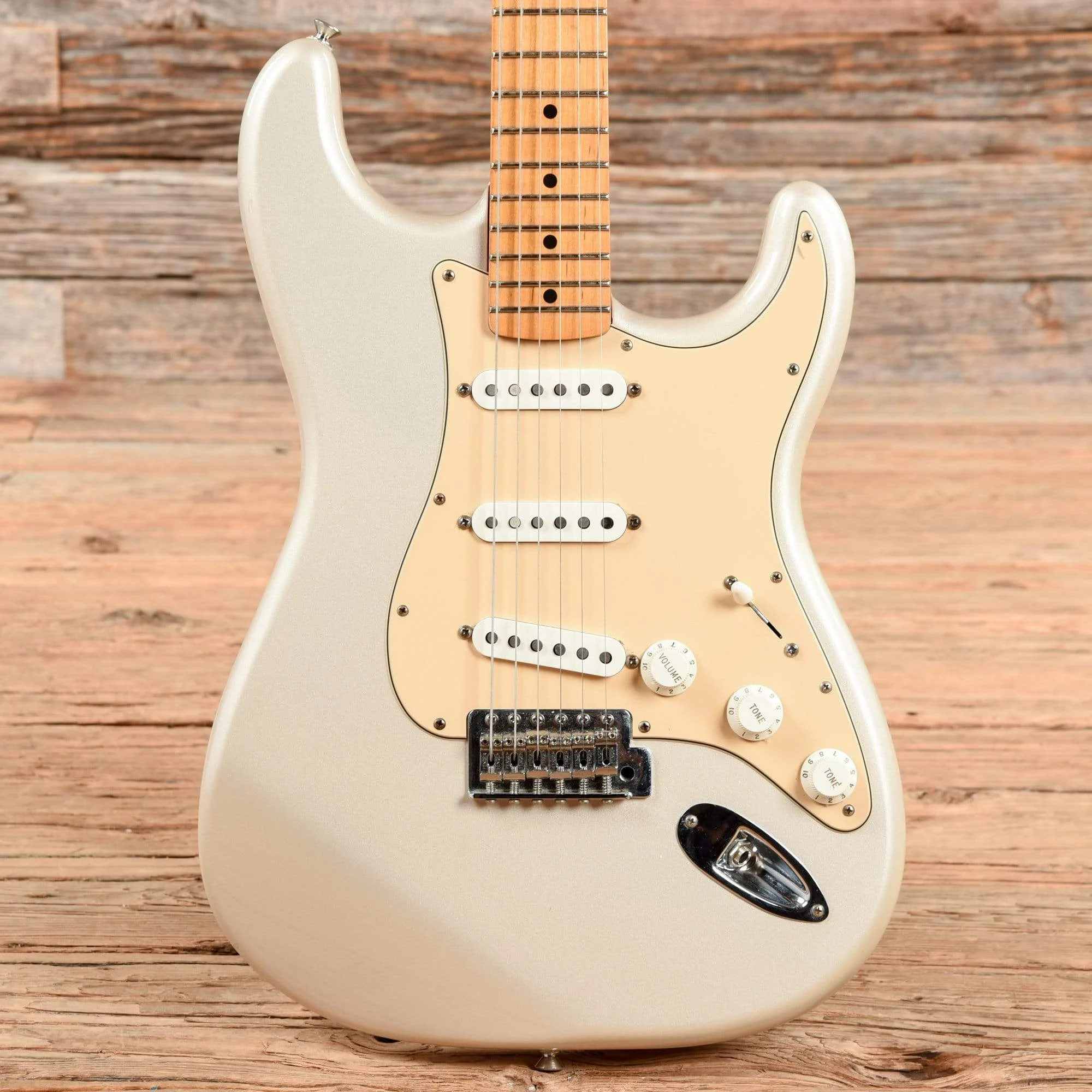 Fender 60th Anniversary Standard Stratocaster Blizzard Pearl 2006
