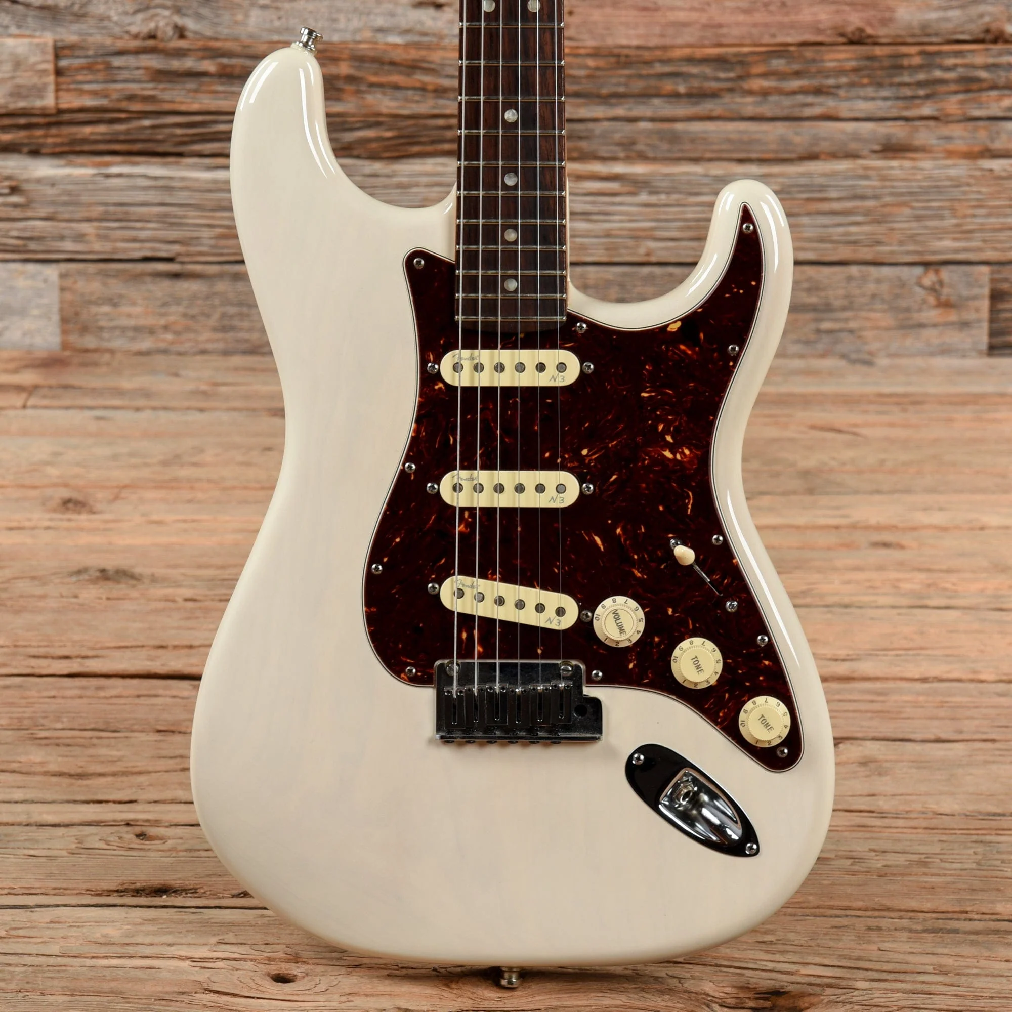 Fender American Deluxe Stratocaster White Blonde 2015