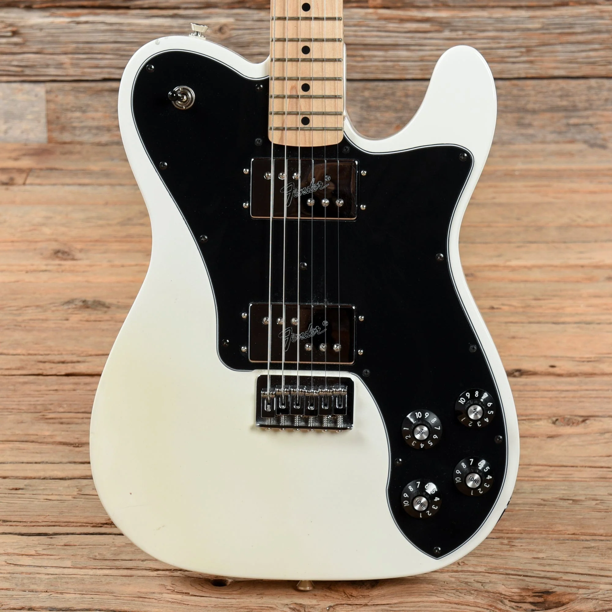 Fender Classic Series '72 Telecaster Deluxe Olympic White