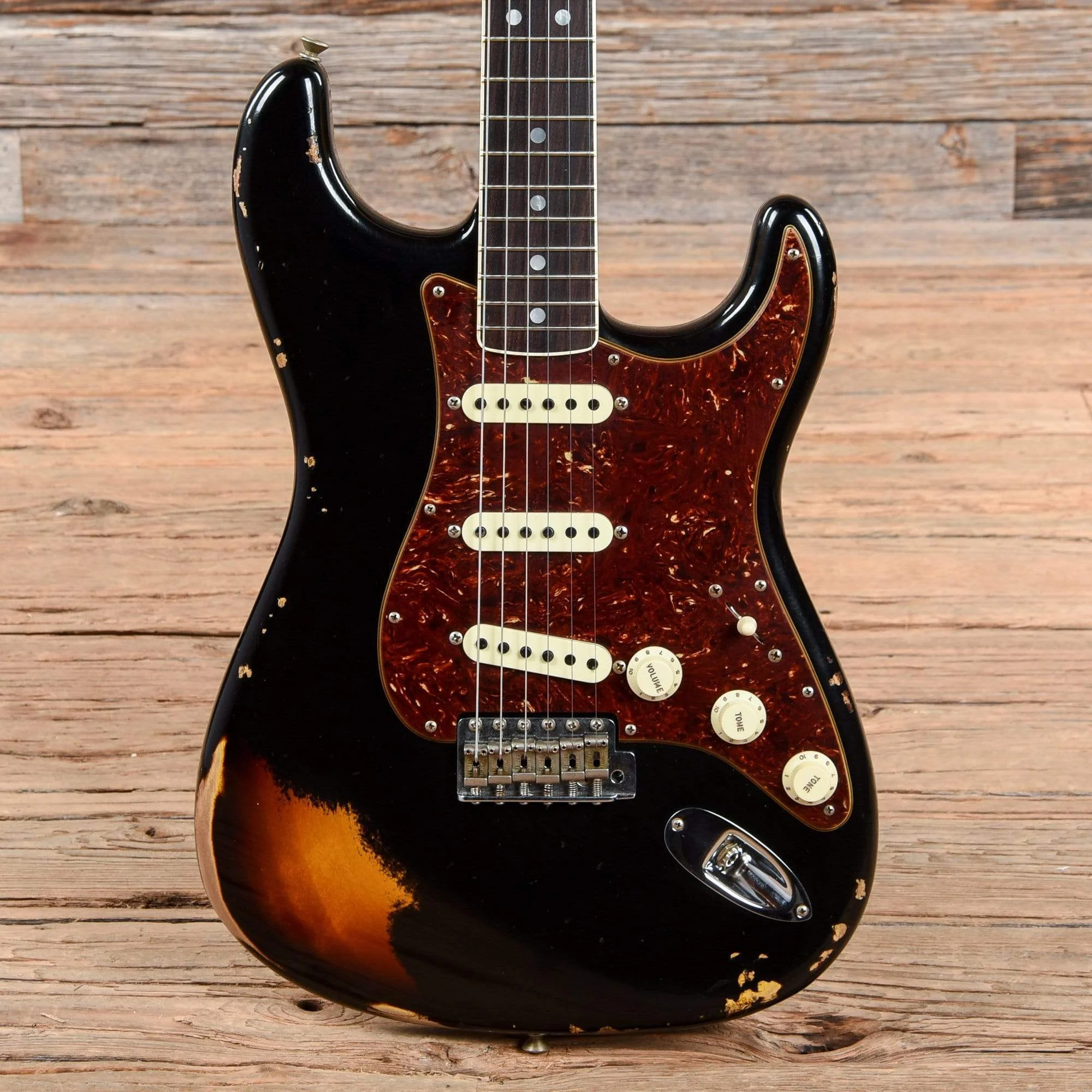 fender-electric-guitars-solid-body-fender-cs-namm-limited-1967-stratocaster-relic-black-over-sunburst-2017-u2808820702-28565875818631.webp Fender CS NAMM Limited 1967 Stratocaster Relic Black Over Sunburst 2017
