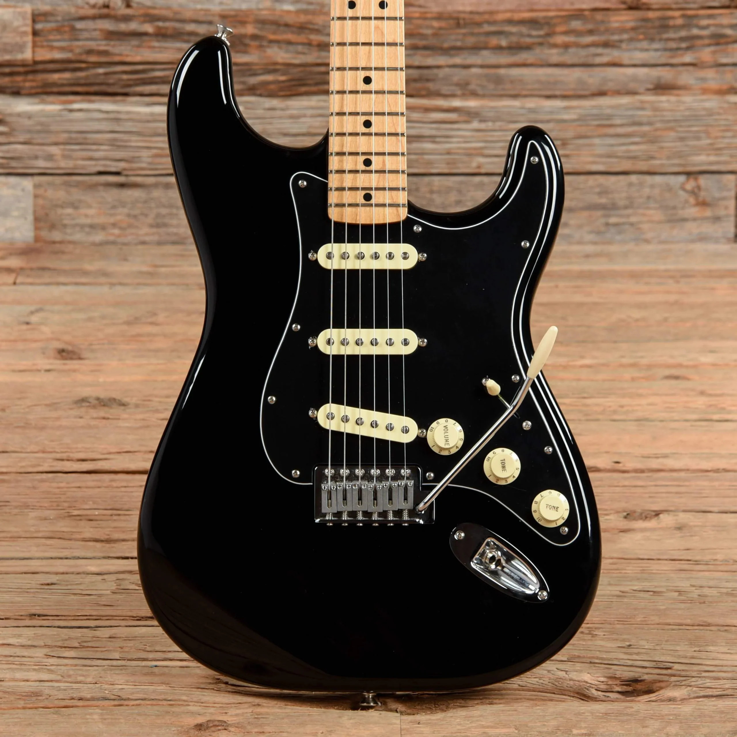 Fender FSR Standard Stratocaster Black 2018