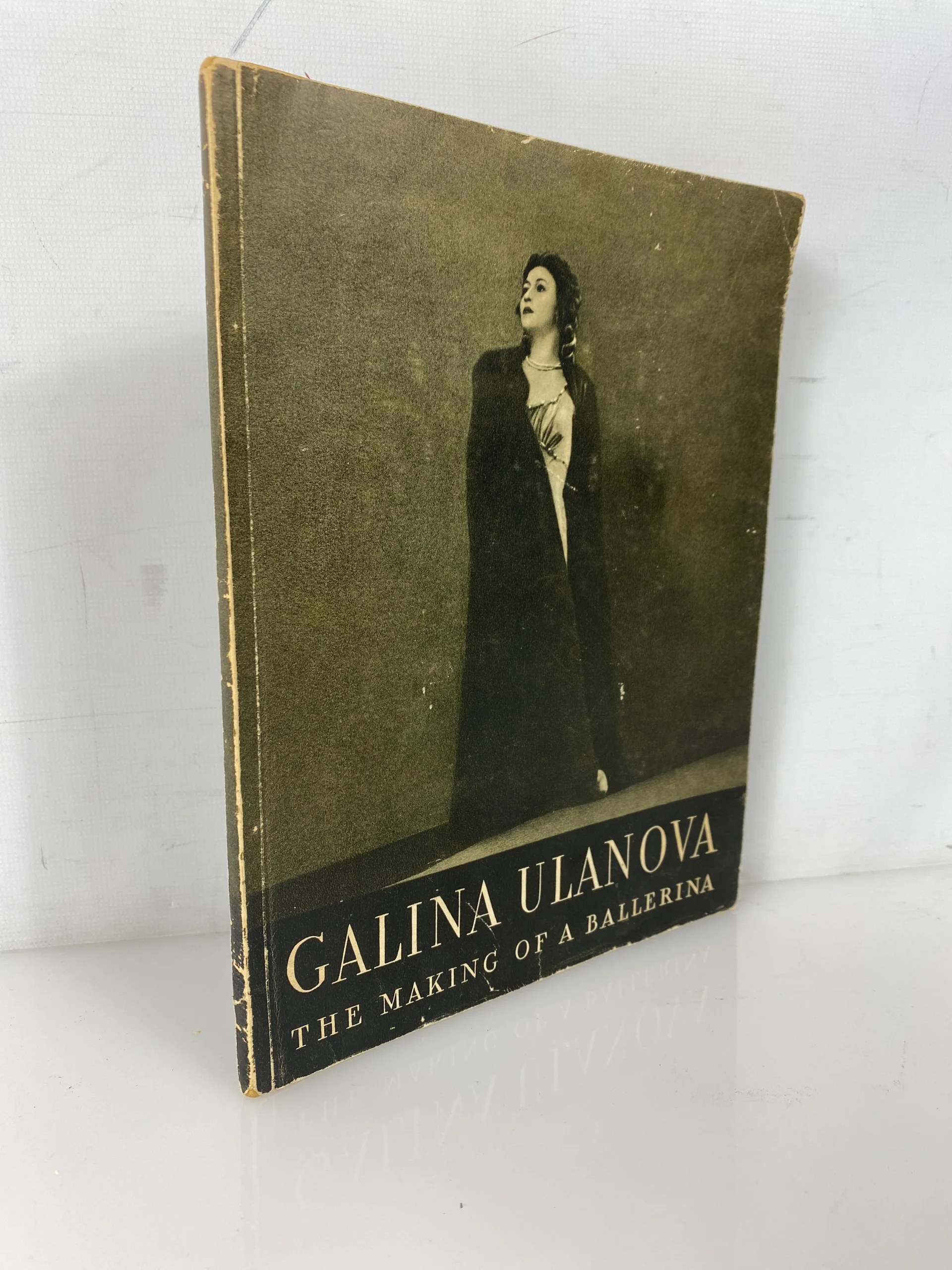 galina-ulanova-the-making-of-a-ballerina-translated-from-russian-vintage-sc.webp Galina Ulanova The Making of a Ballerina Translated from Russian Vintage SC