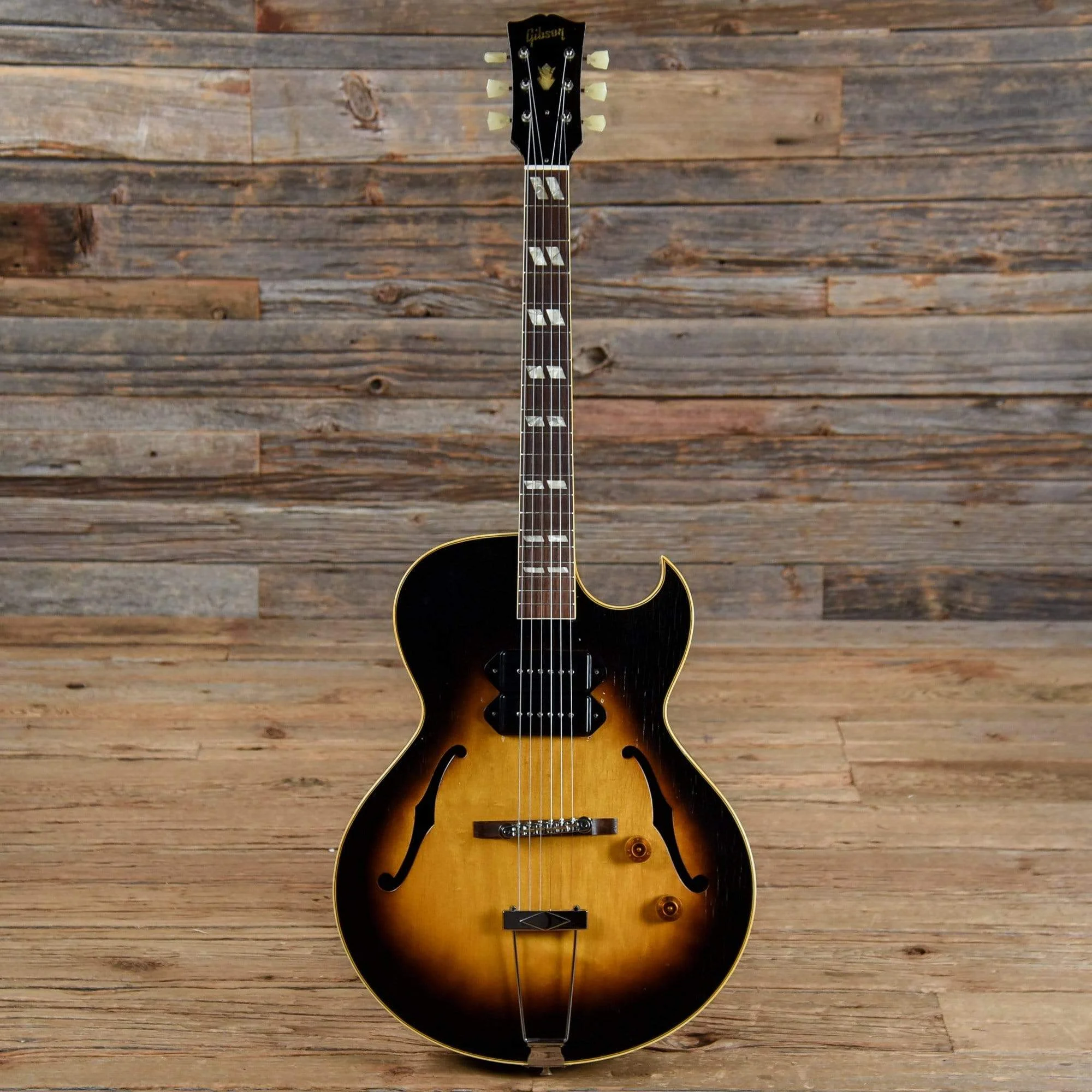 gibson-electric-guitars-hollow-body-gibson-es-175-sunburst-1955-3451992-17215657672839.webp Gibson ES-175 Sunburst 1955